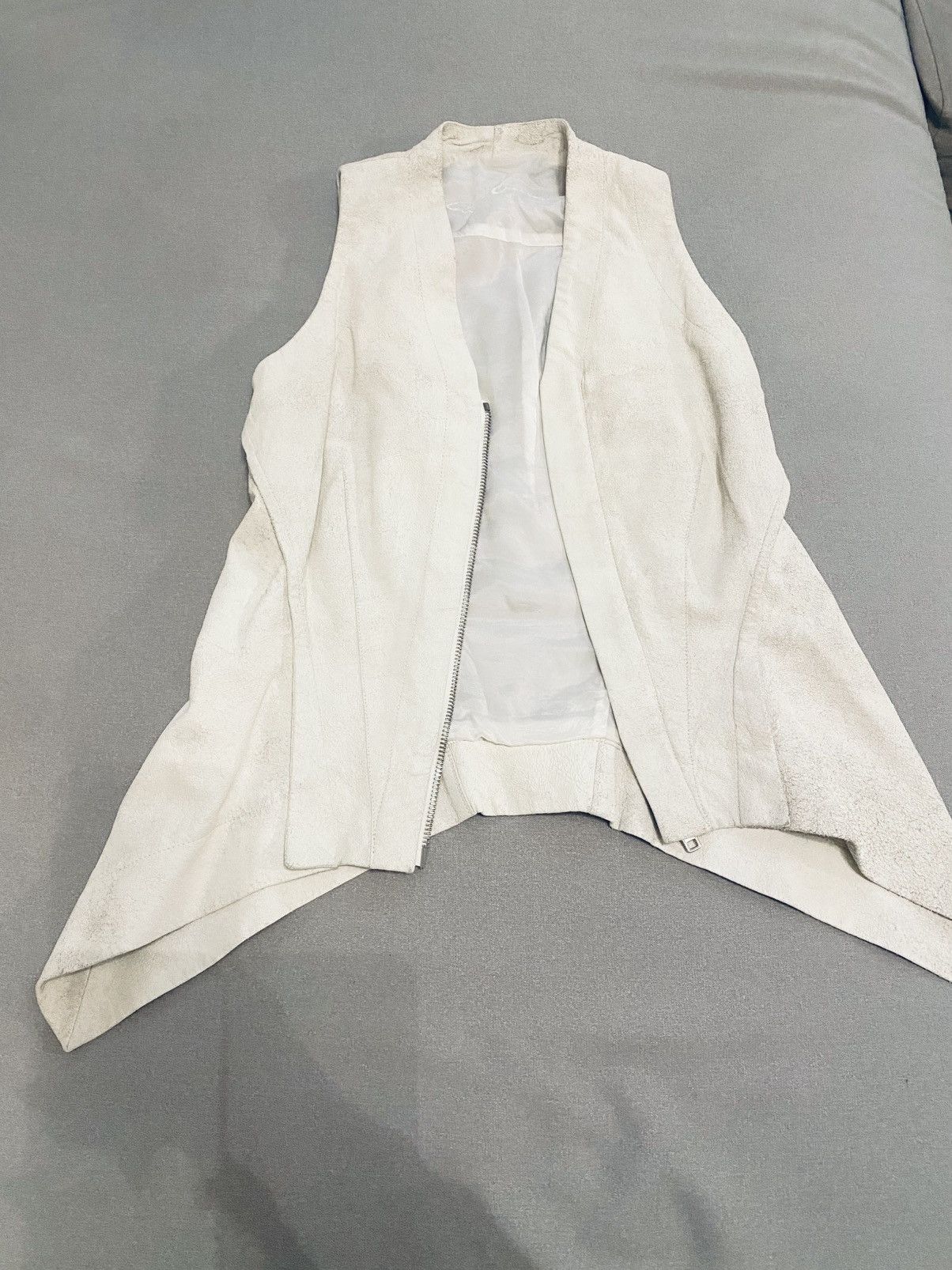Rick Owens Authentic Rick Owens distressed style leather vest Size S / US 4 / IT 40 - 2 Thumbnail