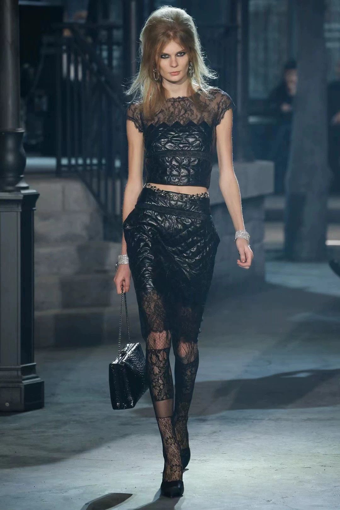 Yves Saint Laurent YSL Rive Gauche Quilted Leather Bodycon Skirt 40 Size 27" / US 4 / IT 40 - 6 Thumbnail