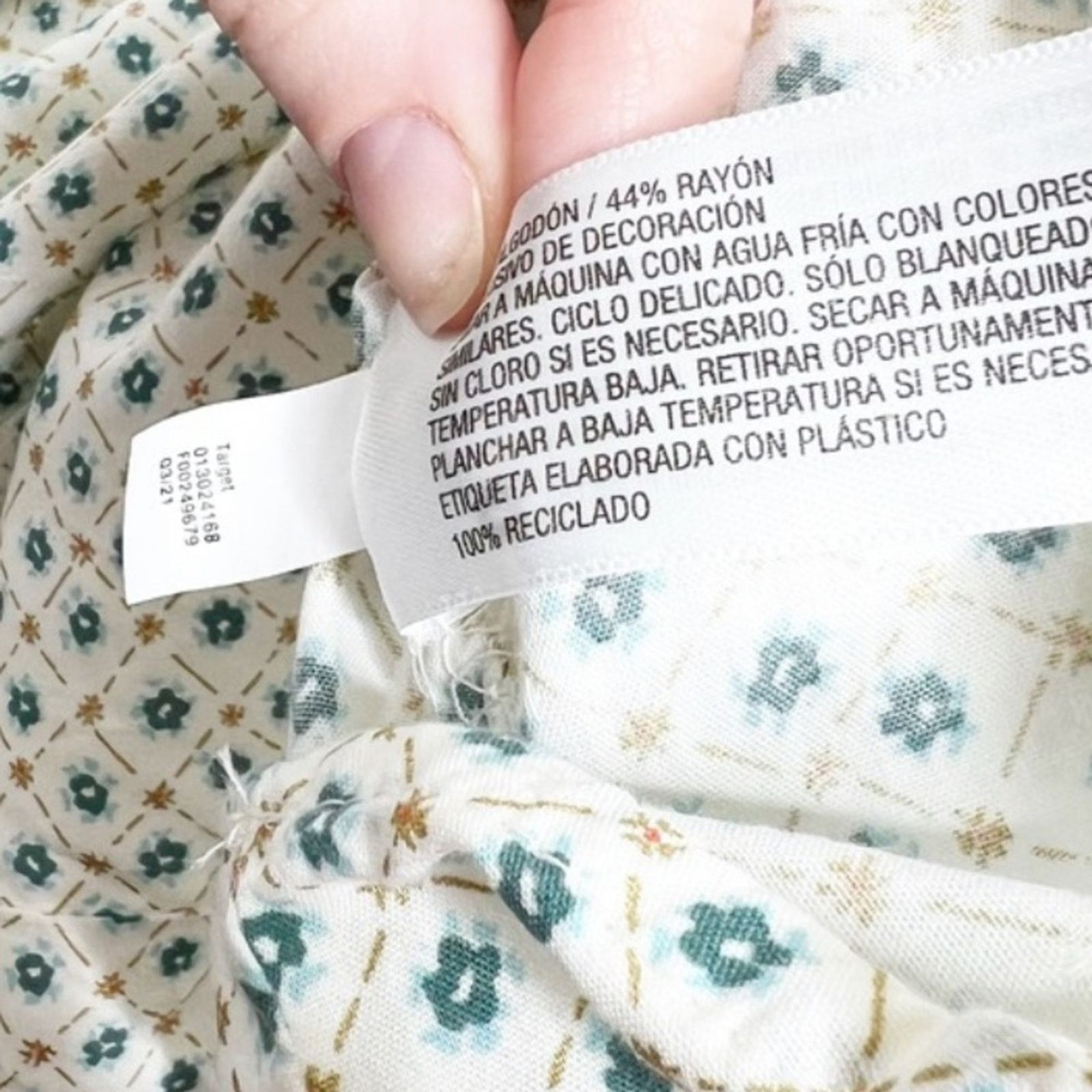Target Basics New with Tag Universal Thread Women's Floral Blouse Size M / US 6-8 / IT 42-44 - 16 Thumbnail
