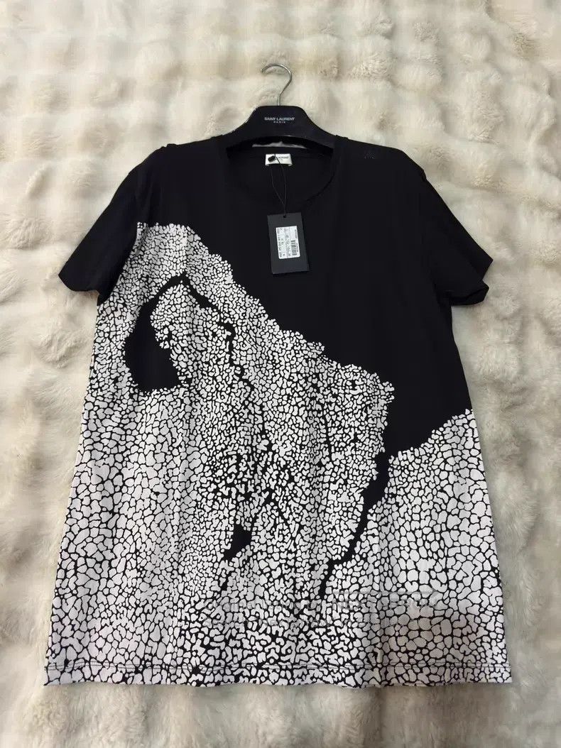 Saint Laurent Paris Saint Laurent Paris Original Black and White Leopard Print Size US L / EU 52-54 / 3 - 1 Thumbnail