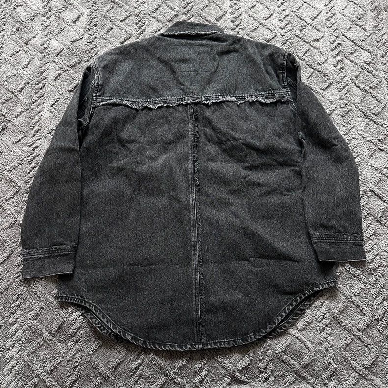 Acne Studios Acne Studios Black stitching deconstructs the denim jacket Size US XL / EU 56 / 4 - 2 Thumbnail