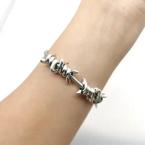 Jewelry × Vintage Small Wire Brambles Bracelet Size ONE SIZE - 1 Thumbnail