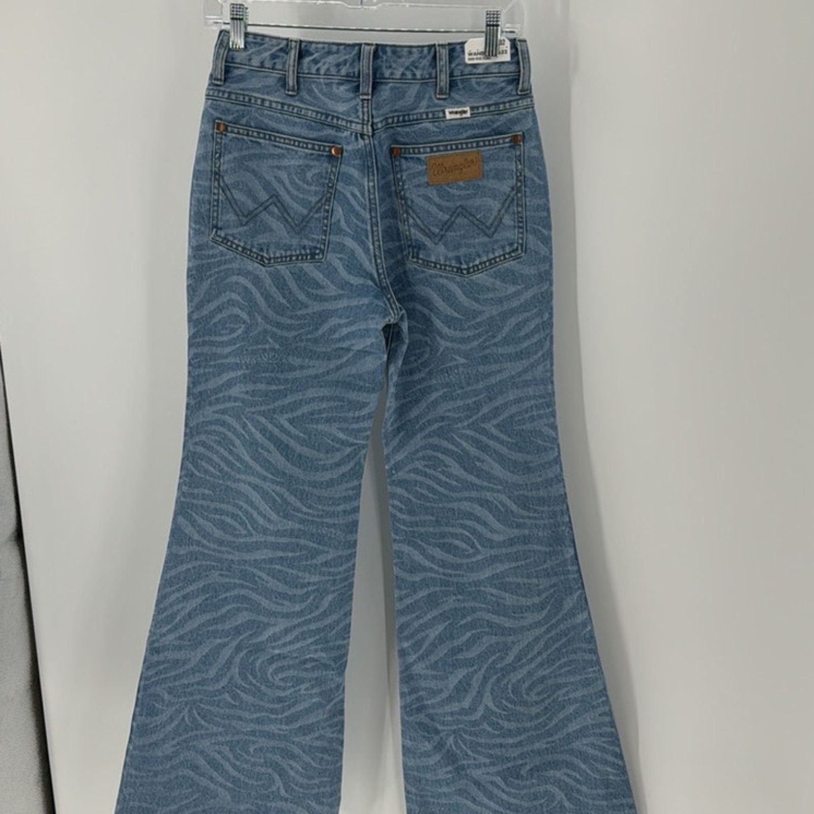 Wrangler ZOE ZEBRA WRANGLER FLARES raw hem high waisted western rodeo Size 27" / US 4 / IT 40 - 6 Thumbnail