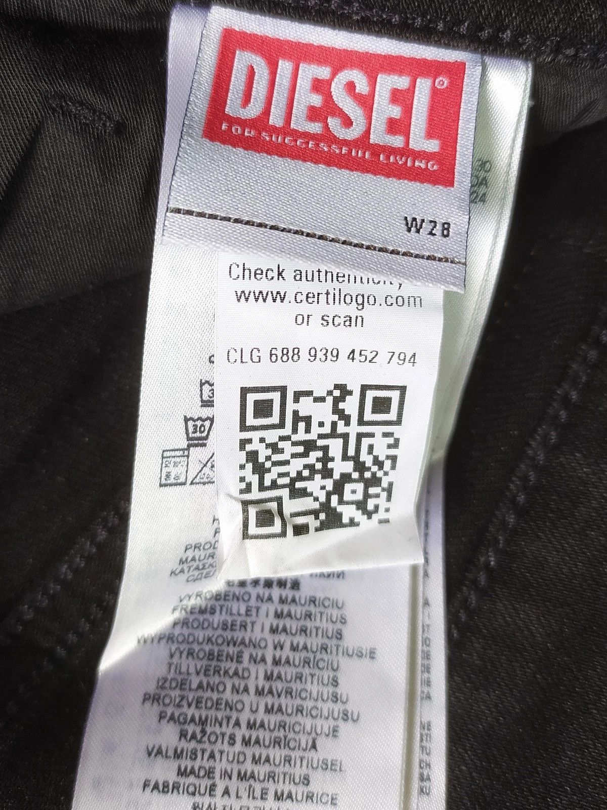 Diesel Diesel 1979 SLEENKER L.30 MENS JEANS T/9932 Size US 28 / EU 44 - 8 Thumbnail