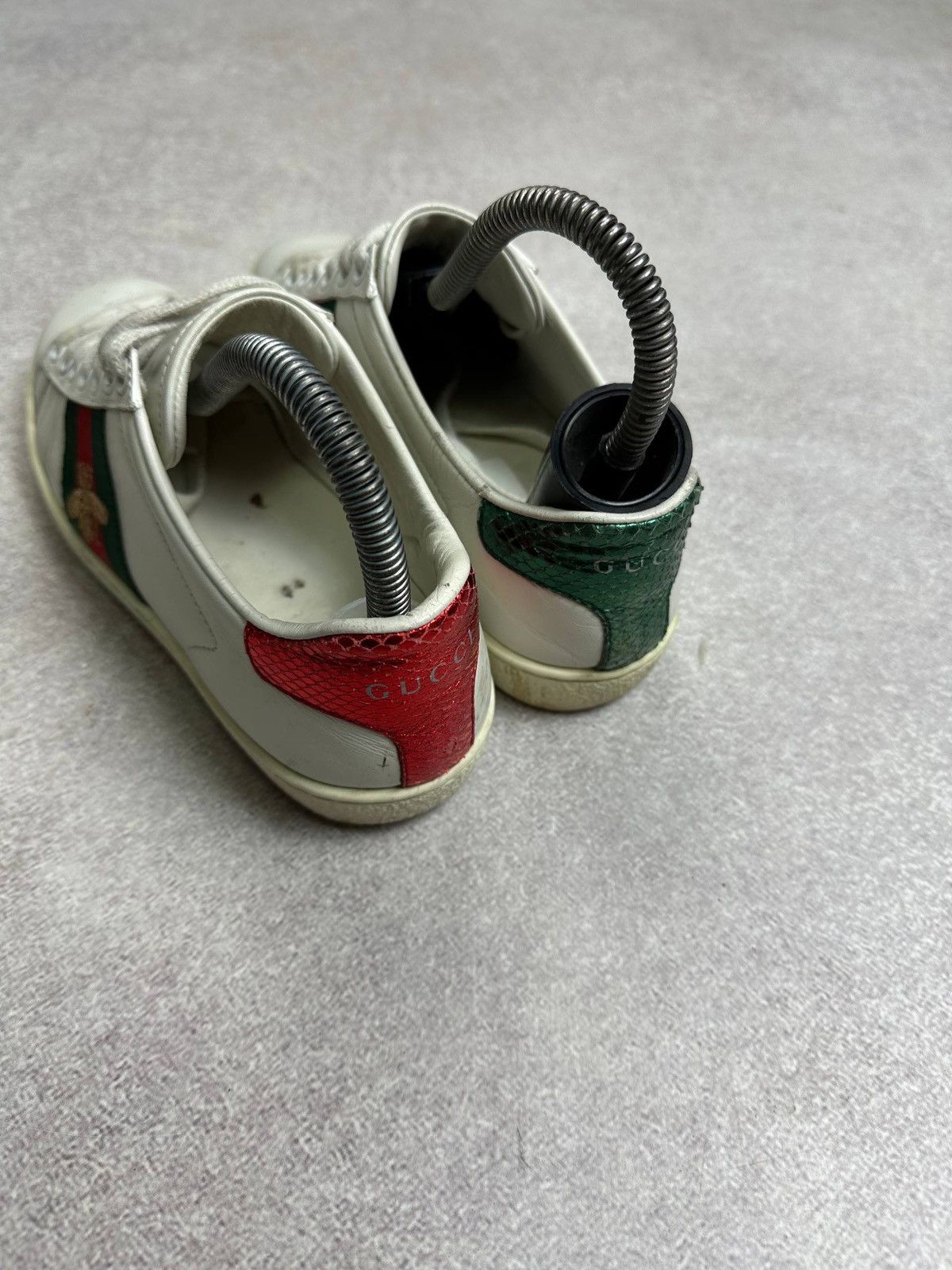 Gucci Vintage Gucci GG Low Leather Sneakers Womans EUR 35 Size US 5 / IT 35 - 5 Thumbnail