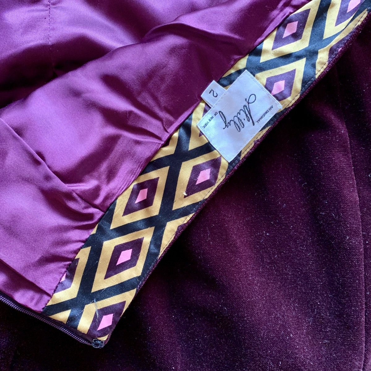 MILLY Anthropologie Milly velvet midi pencil skirt burgundy 2P Size 26" / US 2 / IT 38 - 4 Thumbnail