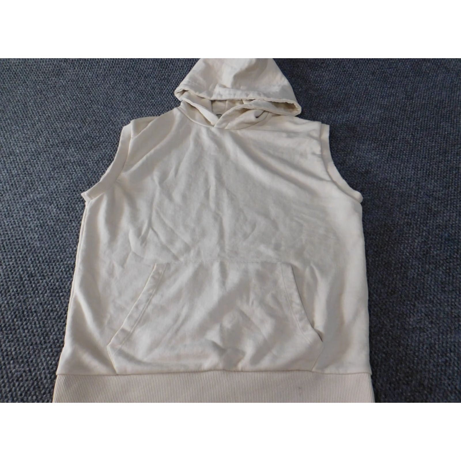 Zara Zara Hoodie Mens Medium Beige Pullover Knit Zip Pockets Zipper Regular Short description: Good condition but there are blemishes lower front portion Size US M / EU 48-50 / 2 - 3 Thumbnail