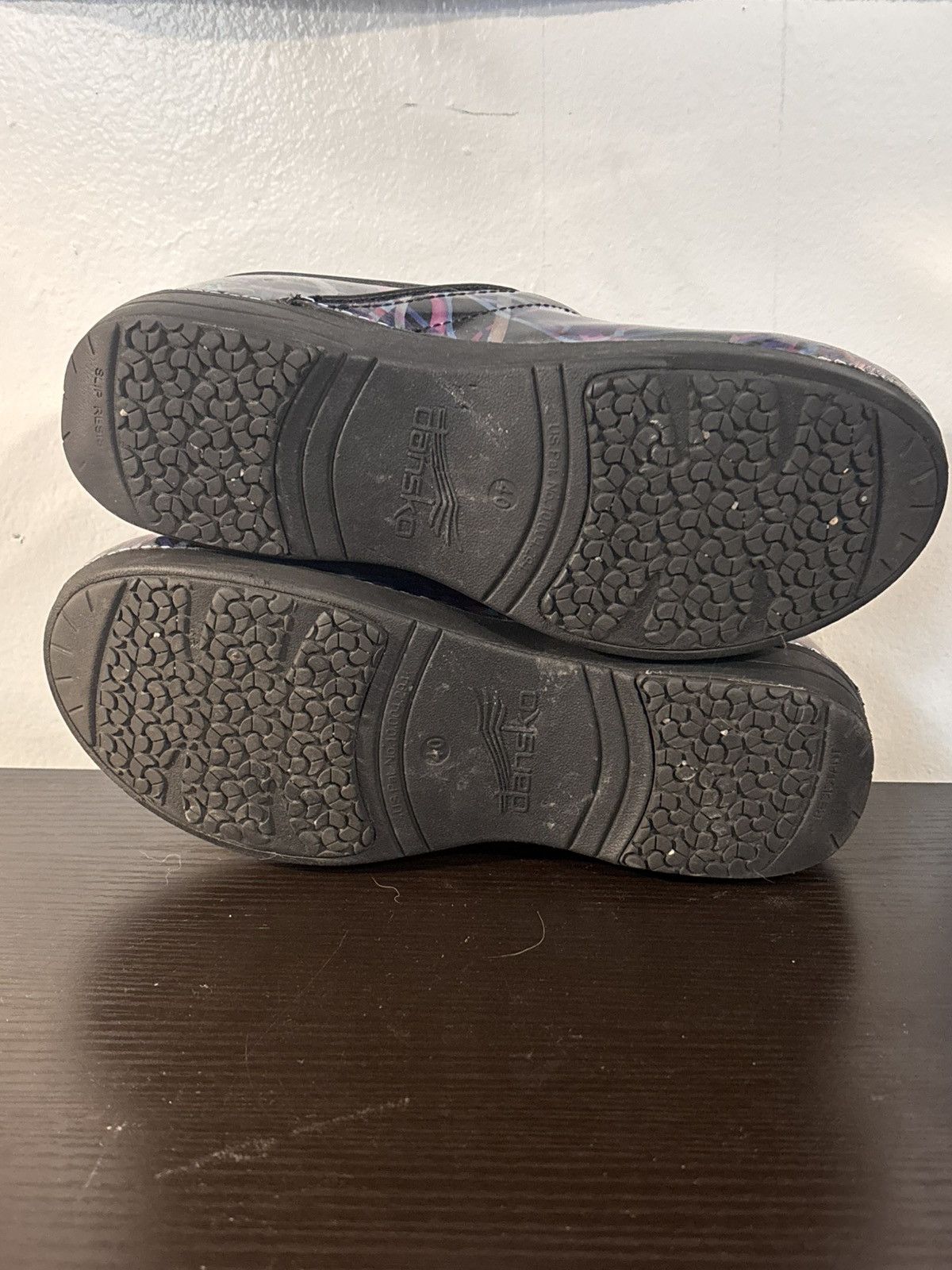 Dansko Dansko Women's XP 2.0 Ribbon Patent Clog Professional Sz 40 Size US 10 / IT 40 - 7 Thumbnail