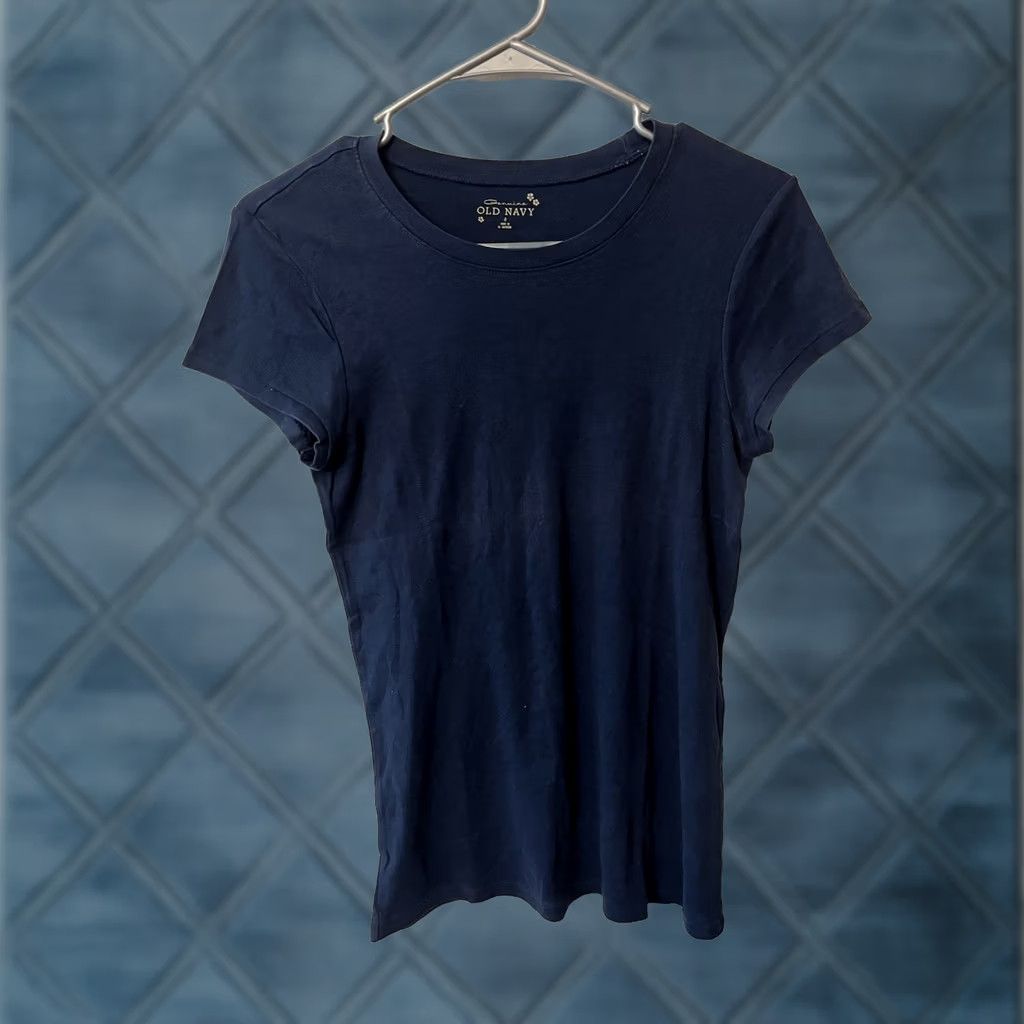 Old Navy Old Navy T-Shirt Women’s Small Navy Blue Solid Short Sleeve Crew Neck Tee Size S / US 4 / IT 40 - 1 Thumbnail