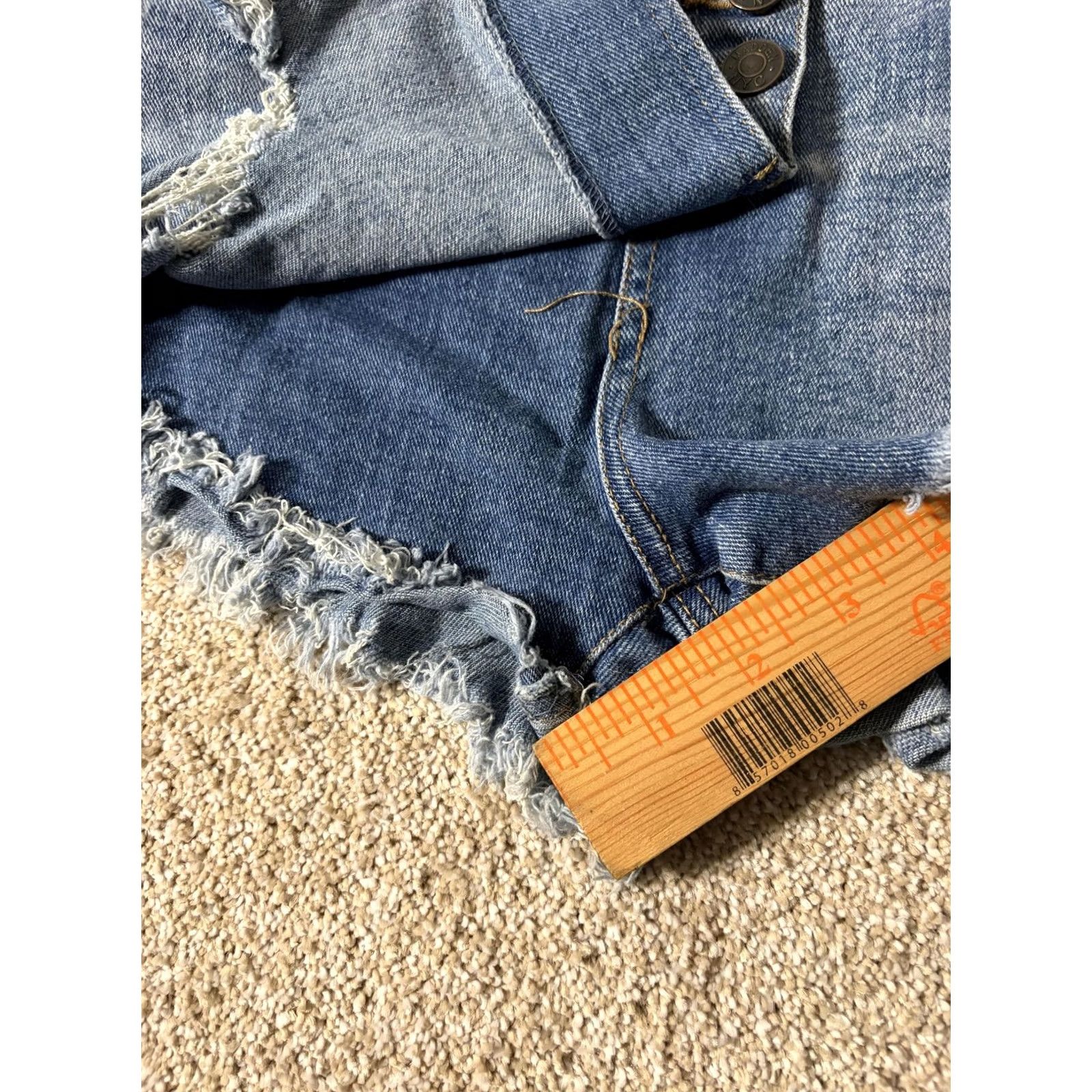 Denime Madden NYC Juniors 5 Blue Distressed Cutoff Denim Shorts Size 27" / US 4 / IT 40 - 2 Thumbnail