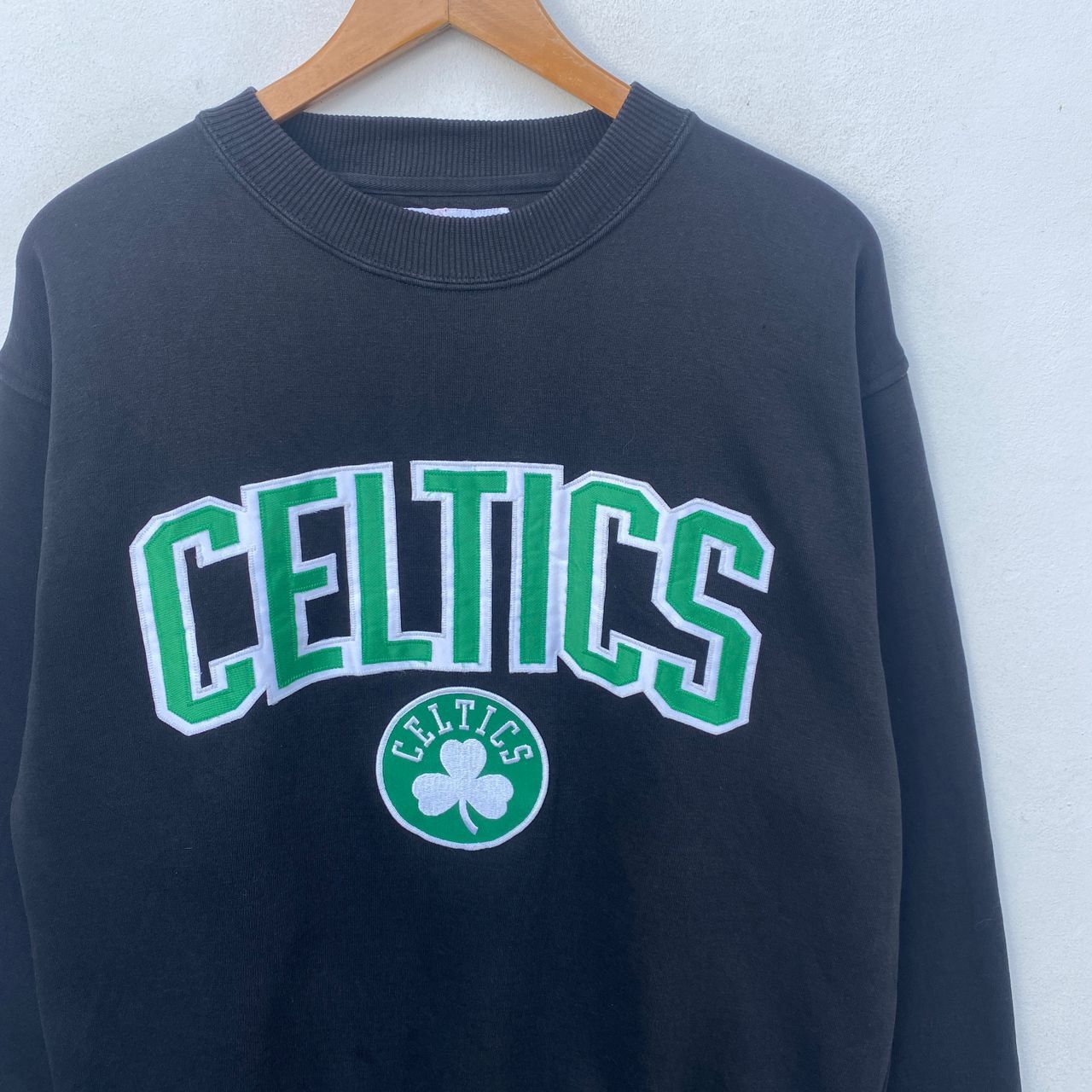 NBA × Vintage VINTAGE BOSTON CELTICS SWEATSHIRT XL PULLOVER Size US XL / EU 56 / 4 - 3 Thumbnail
