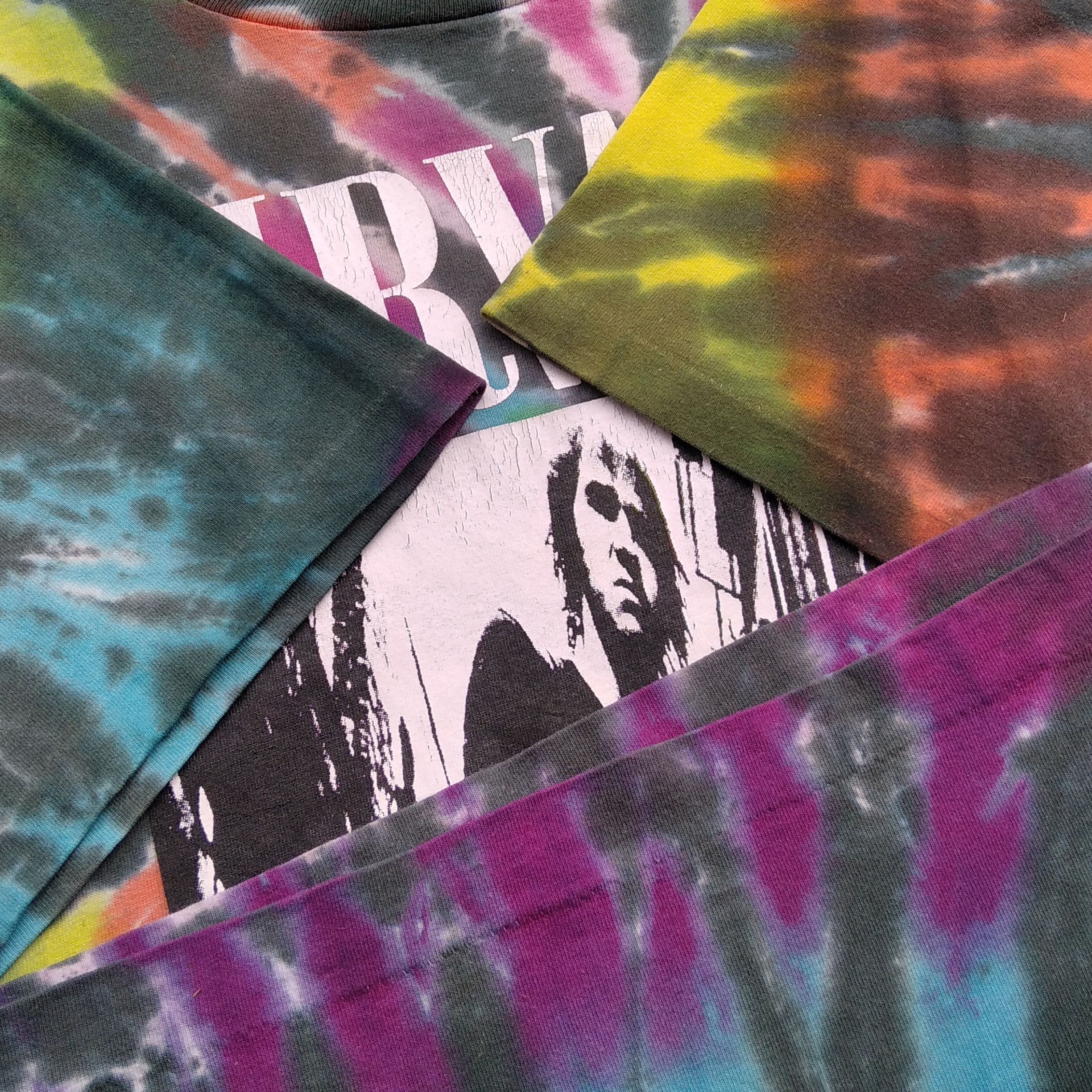 Band Tees Vintage 90s NIRVANA Tie Dye Tshirt Size US M / EU 48-50 / 2 - 6 Thumbnail