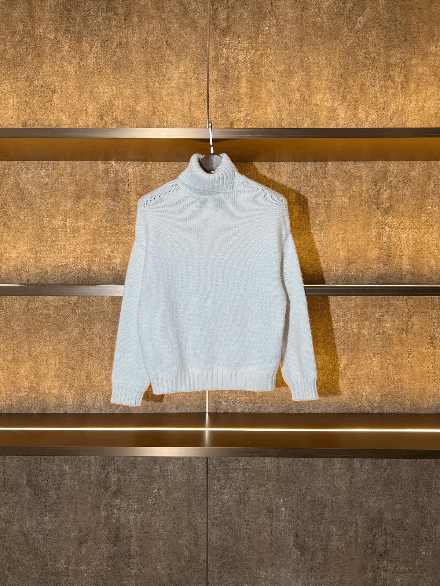 Loro Piana Loro Piana Sweater M Women Size M / US 6-8 / IT 42-44 - 1 Thumbnail
