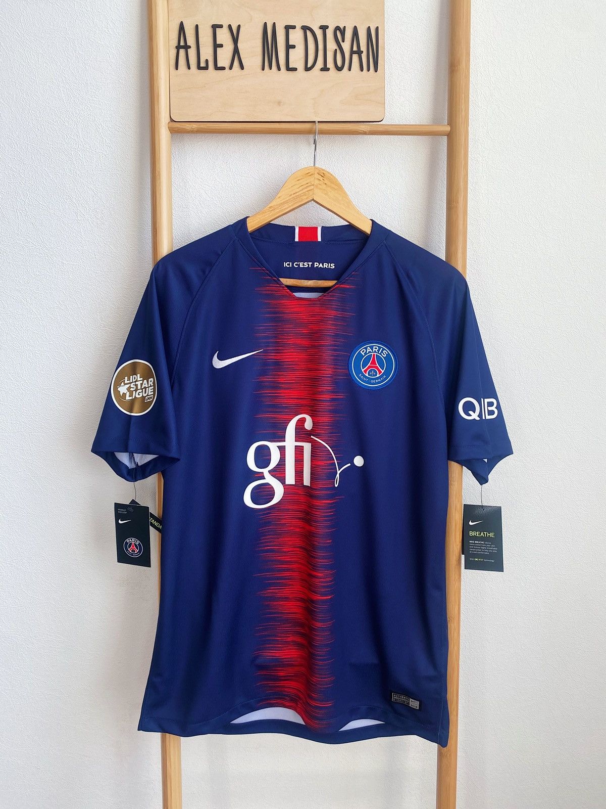 Nike BNWT NIKE PSG 2018/2019 Home Handball Shirt Jersey Size US M / EU 48-50 / 2 - 1 Thumbnail