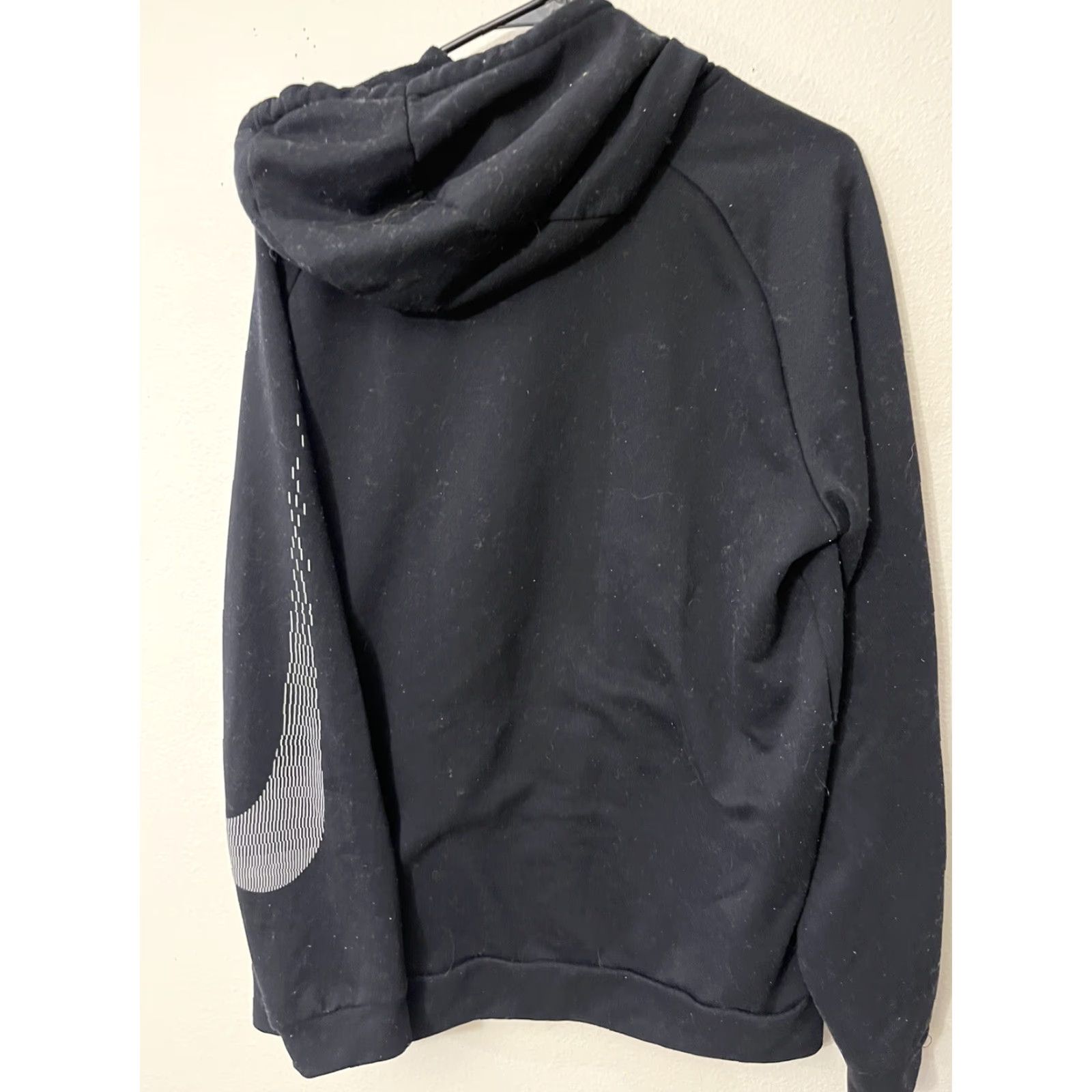Nike VINTAGE Nike Dri-Fit Linear Swoosh Logo Sweatshirt Hoodie Adult Large Black White Mens Size US L / EU 52-54 / 3 - 2 Thumbnail