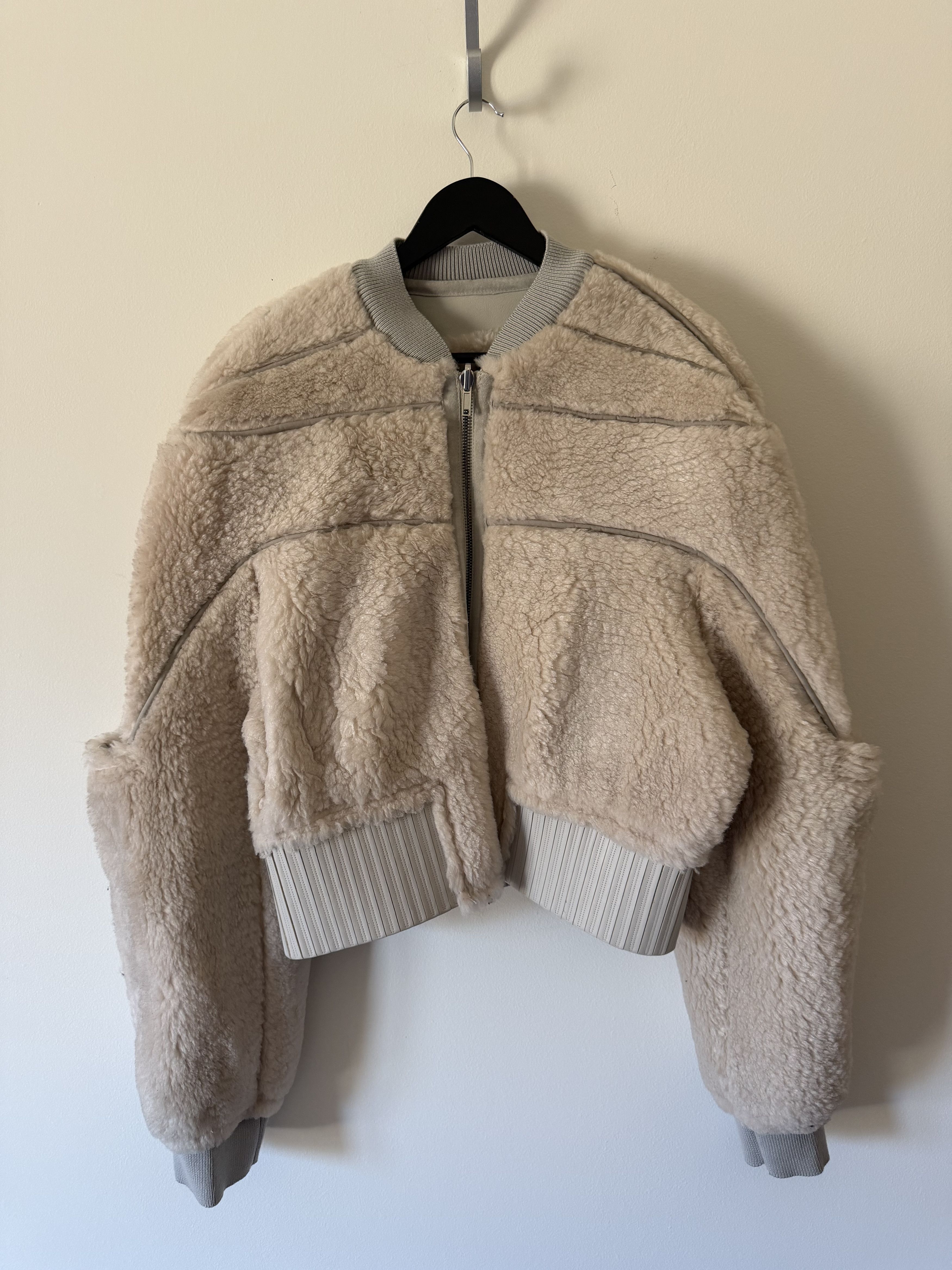 Rick Owens Rick Owens Girdered Reversible Shearling Bomber in White Size US L / EU 52-54 / 3 - 1 Thumbnail