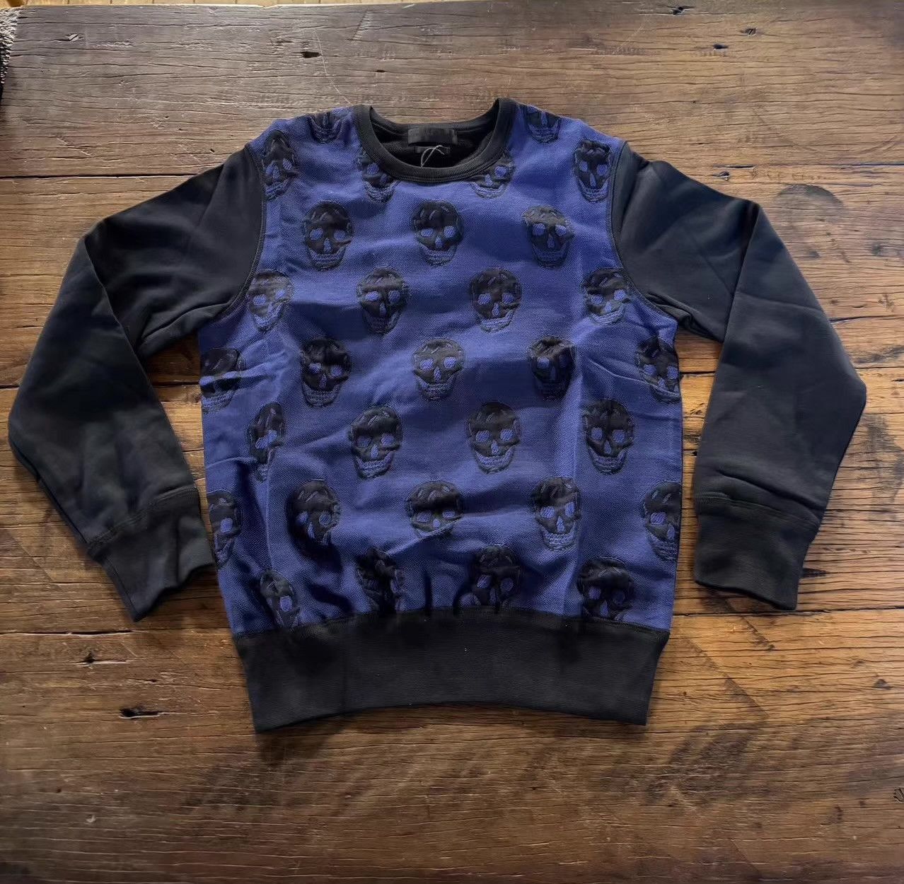 Alexander McQueen Alexander McQueen 15FW Polka‑Dot Skull Jacquard。Ｑ25 Size US XS / EU 42 / 0 - 1 Thumbnail