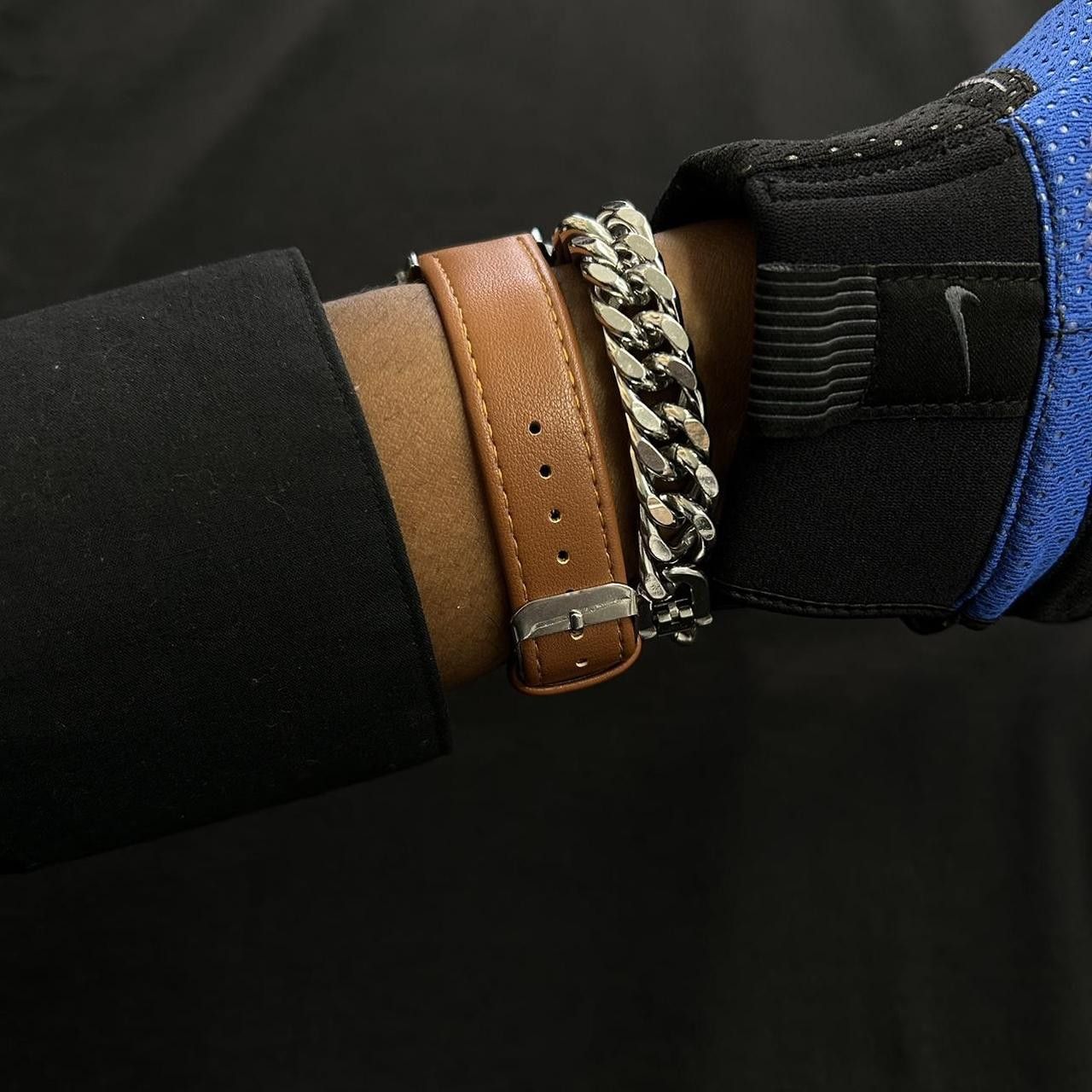 Vintage Vintage 2000s Style Rectangular Quartz “Tank” Leather Watch Size ONE SIZE - 5 Thumbnail