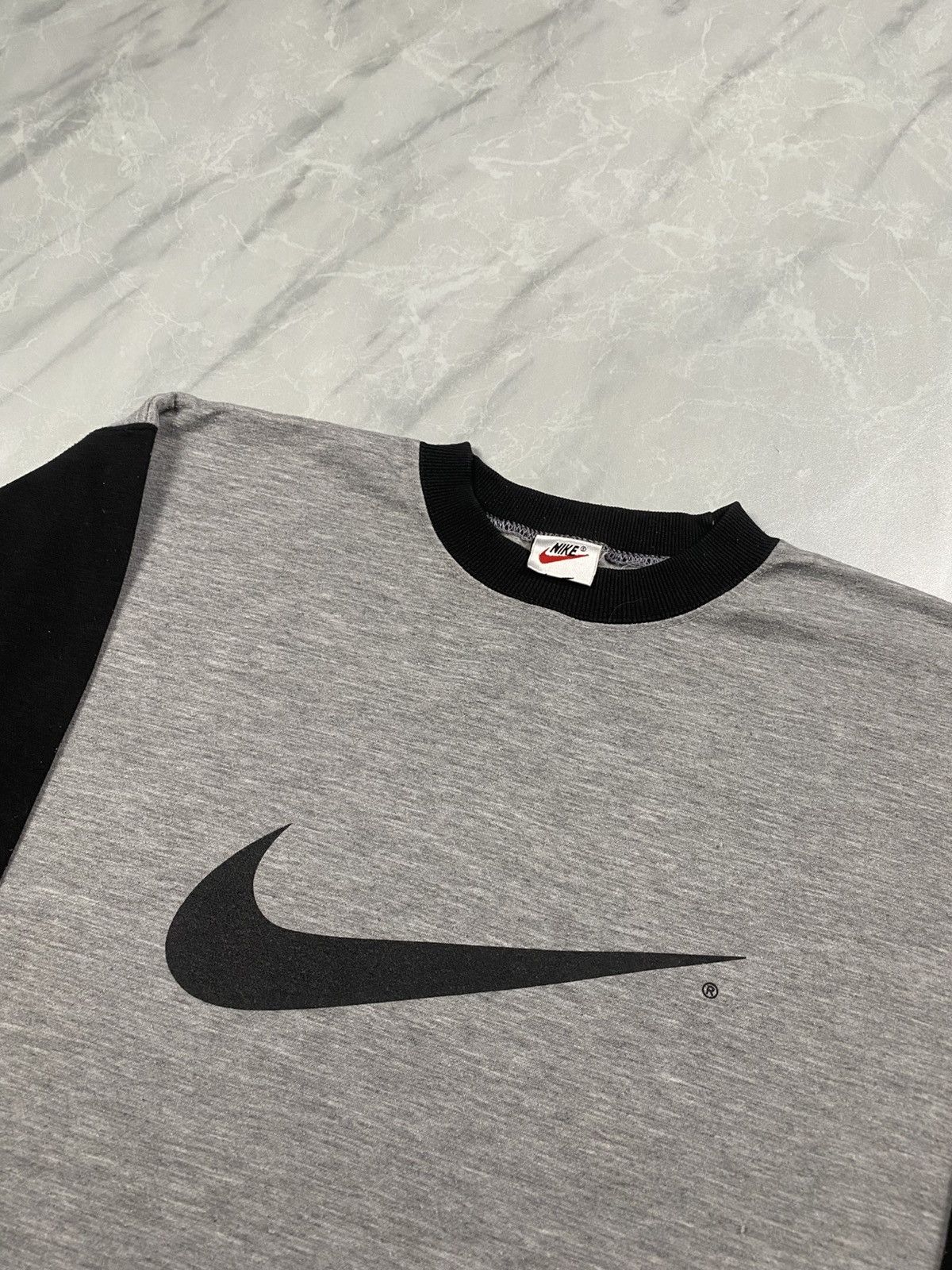 Nike Vintage 90s Nike Raglan Light Sports Crewneck Size US M / EU 48-50 / 2 - 3 Thumbnail