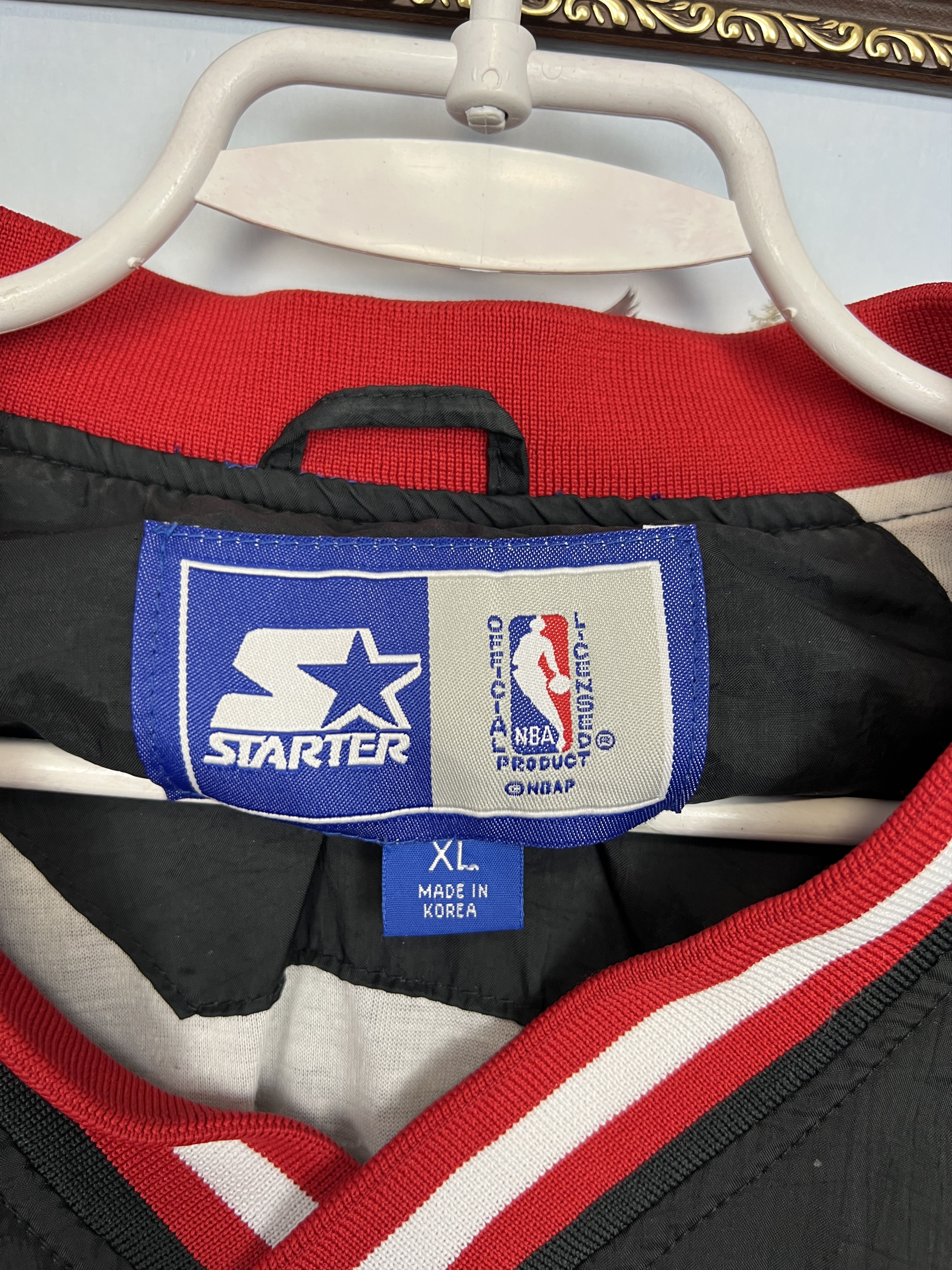 Starter Vintage 90's Starter Chicago Bulls NBA Jacket Windbreaker Size US XL / EU 56 / 4 - 11 Thumbnail