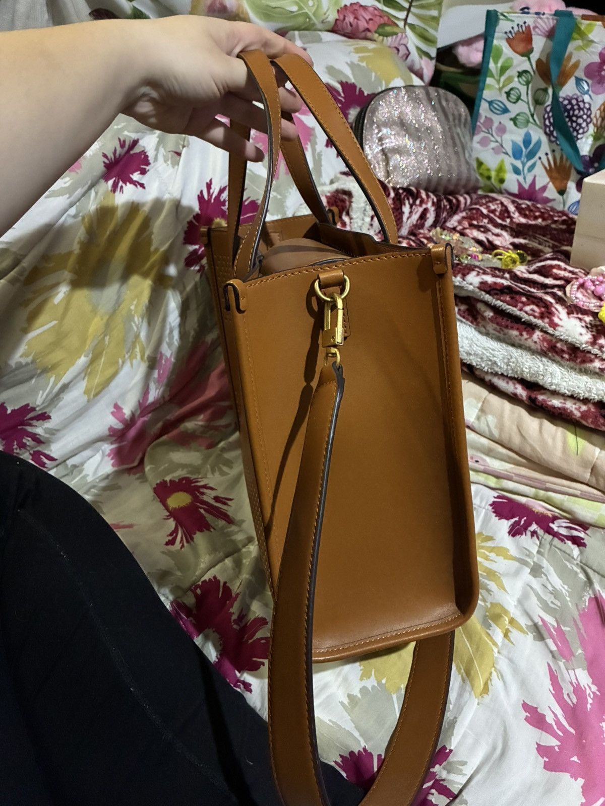 Guess Guess perforated large tote bag Size ONE SIZE - 4 Thumbnail