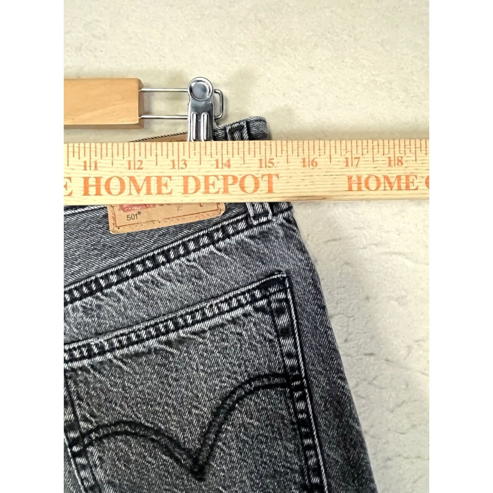 Levi's Levi’s Premium 501 High Rise Cutoff Shorts Washed Black Button Fly Size 27 Womens Denim 90s Classic Vintage No N/A Size 27" / US 4 / IT 40 - 3 Thumbnail