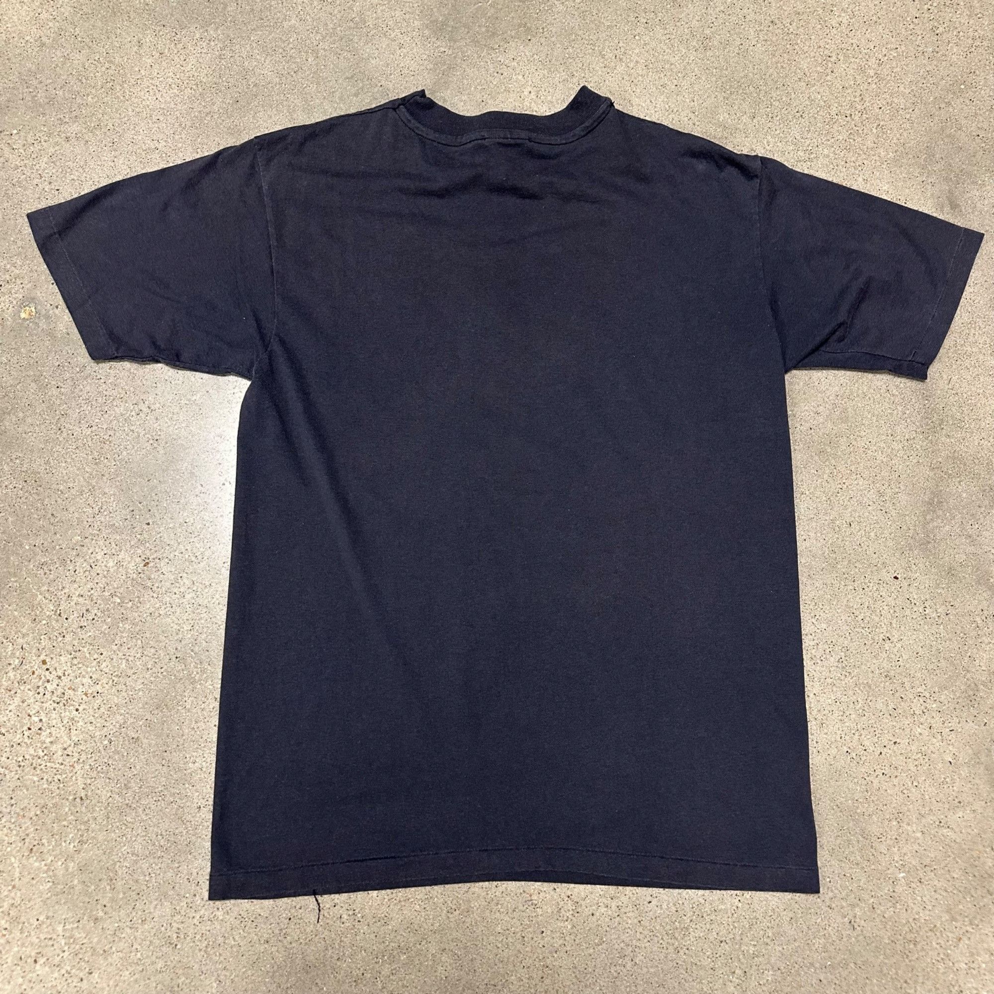 Vintage Vintage 80s Spinal Taps Glow In The Dark Shirt Size US L / EU 52-54 / 3 - 4 Thumbnail