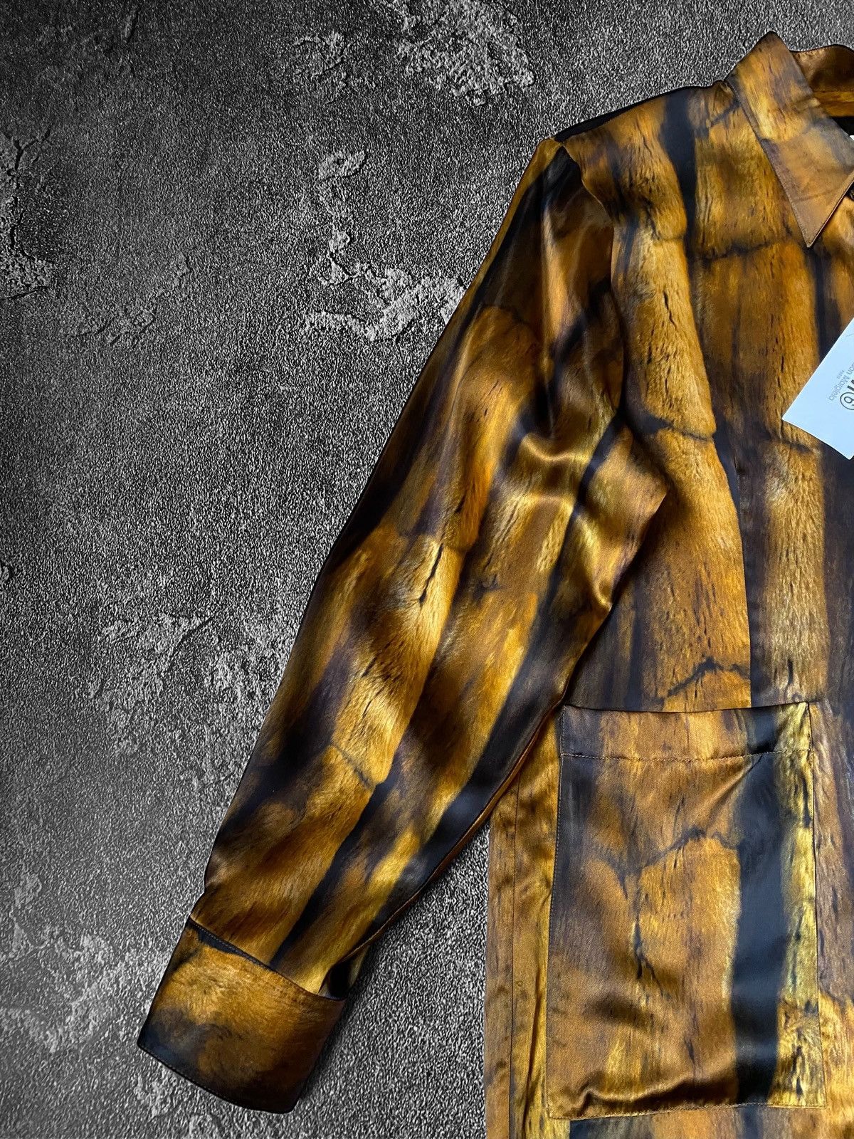 Maison Margiela NWT Maison Margiela Fur Print Sleeve Viscose Blouse Shirt Size US S / EU 44-46 / 1 - 4 Thumbnail