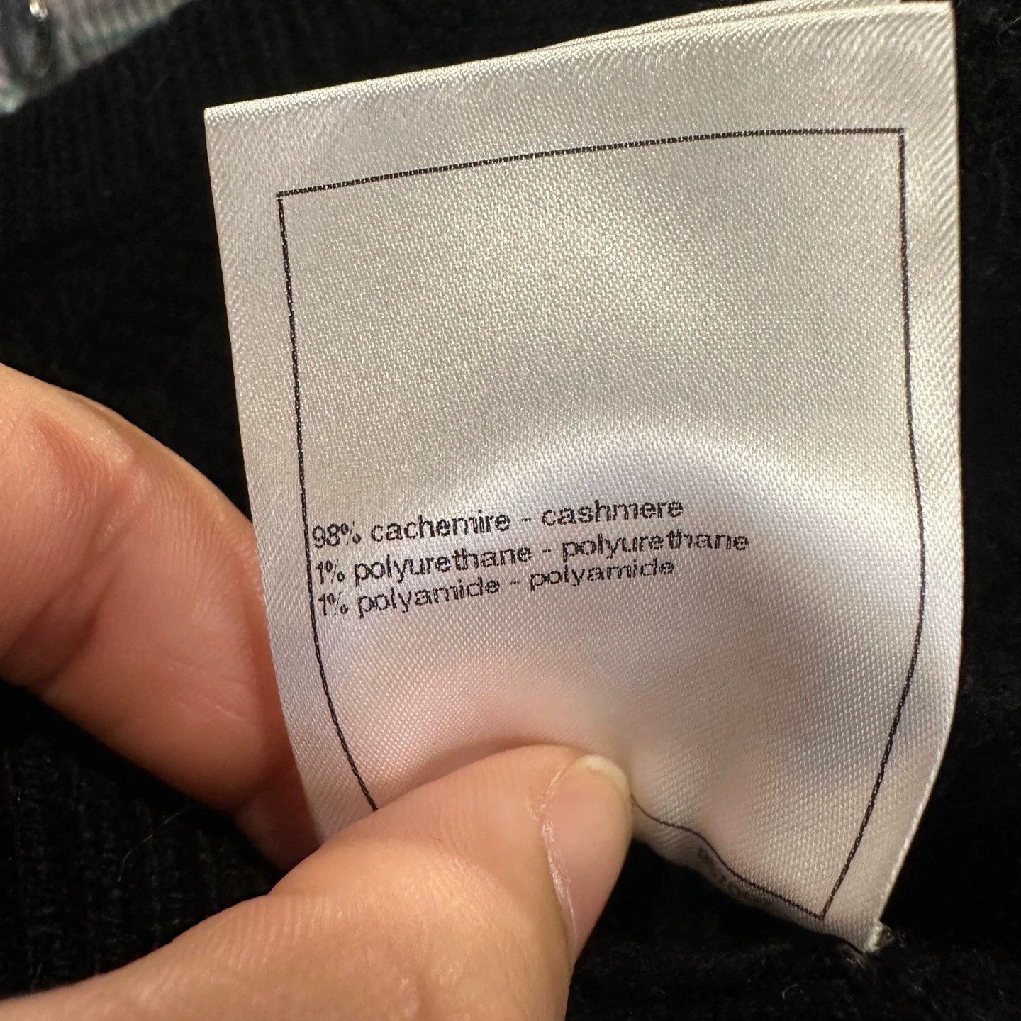 Chanel Chanel Off-the-shoulder Chain Logo Cashmere Sweater 34 Size XS / US 0-2 / IT 36-38 - 8 Thumbnail