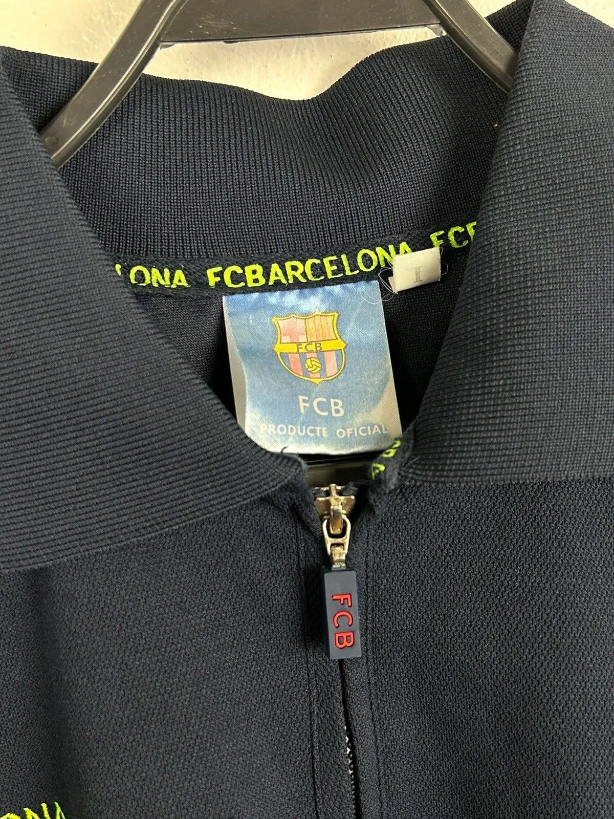 Vintage Vintage FC Barcelona Roger’s Licensed Zippered Jersey Size US L / EU 52-54 / 3 - 8 Thumbnail