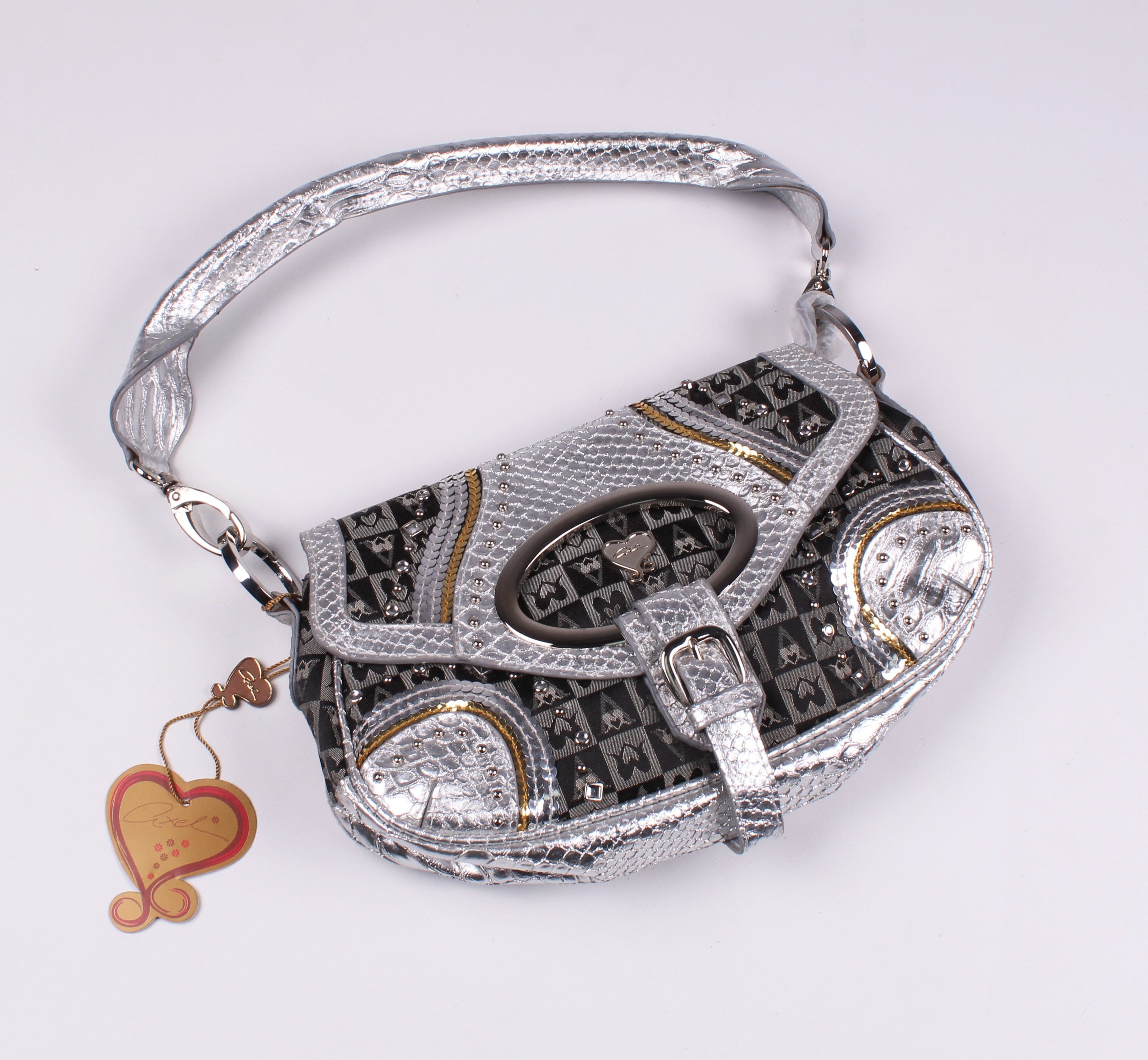 Vintage Axel Vintage Y2K 2000's Grunge Silver Shoulder Bag Size ONE SIZE - 1 Thumbnail