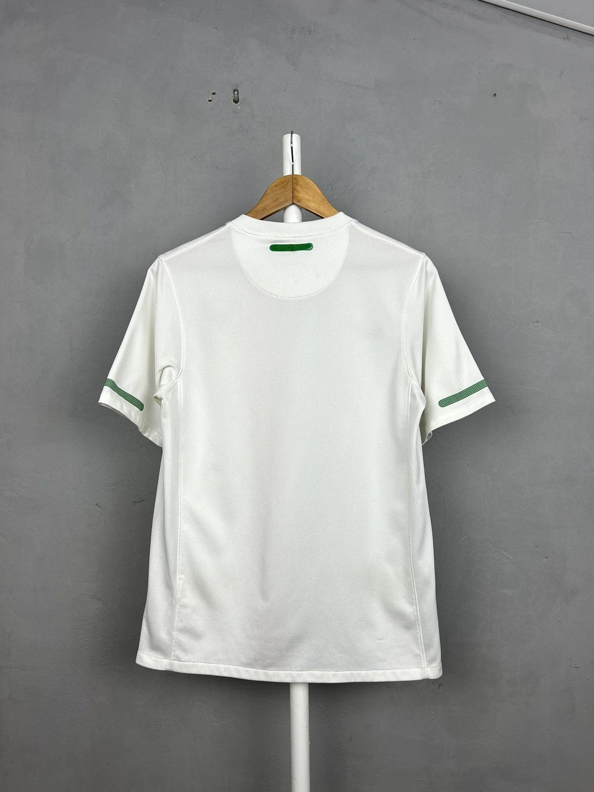 Nike PORTUGAL 2010 2011 AWAY NIKE FOOTBALL SHIRT SOCCER JERSEY Size US S / EU 44-46 / 1 - 7 Thumbnail