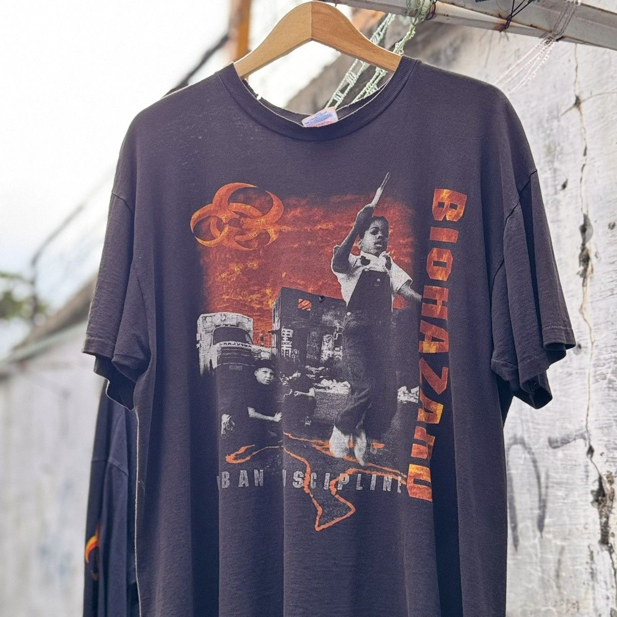 Hanes Vintage Biohazard Urban Dicipline T Shirt Size US XL / EU 56 / 4 - 1 Thumbnail