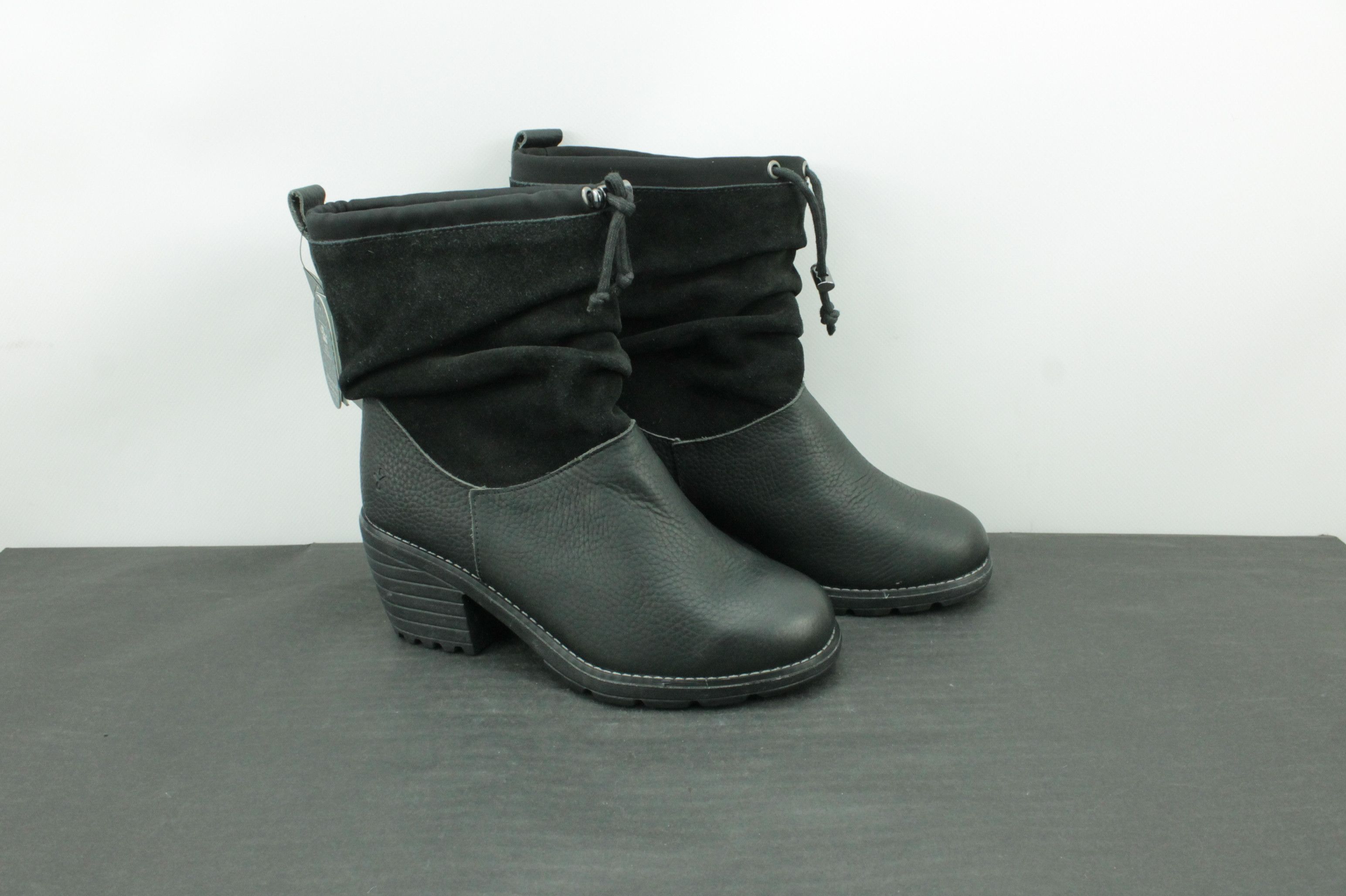Other EMU Australia Cooma Black Leather Merino Lined Ankle Boots Size US 6 / IT 36 - 1 Thumbnail