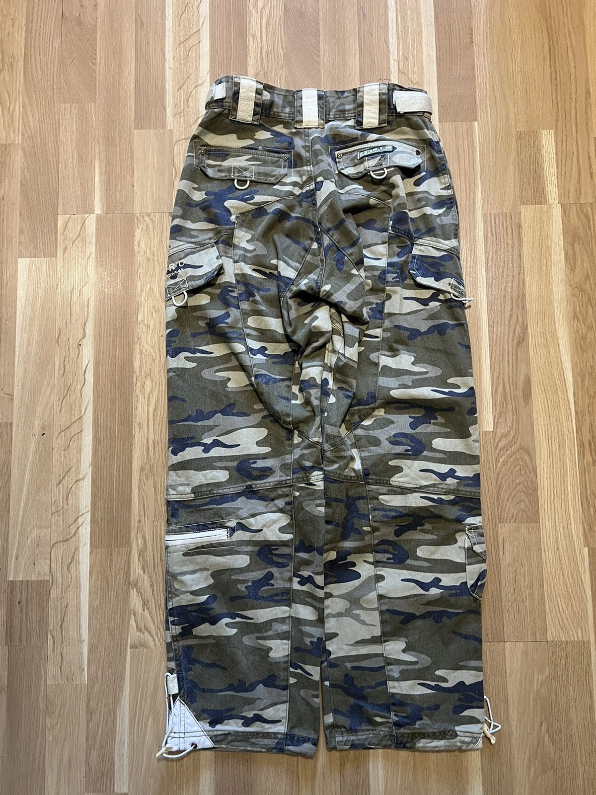 Japanese Brand × Vintage Crazy Vintage Y2K/2000s Baggy Military Camo Skater Cargo Size US 30 / EU 46 - 10 Thumbnail