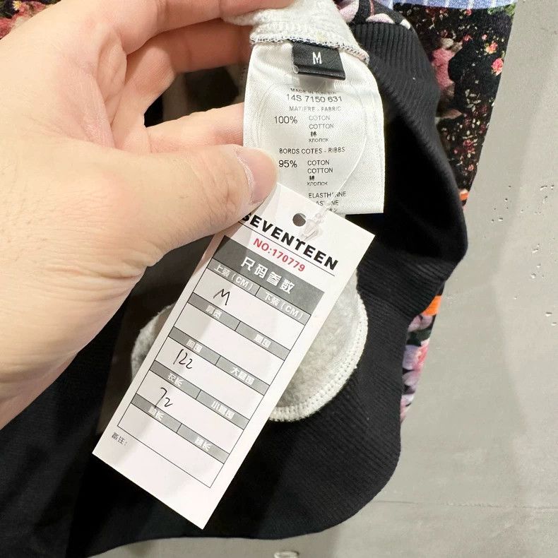 Other Givenchy Floral patchwork hoodie, size M Size US M / EU 48-50 / 2 - 4 Thumbnail