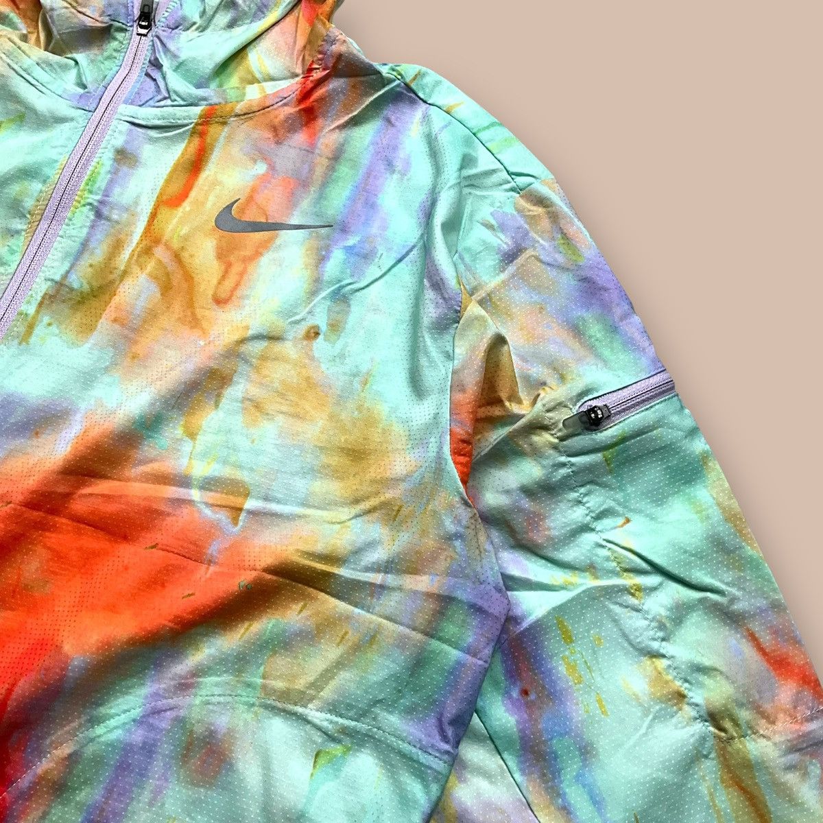 Nike Nike WMNS Lightweight Running Jacket Size US S / EU 44-46 / 1 - 11 Thumbnail