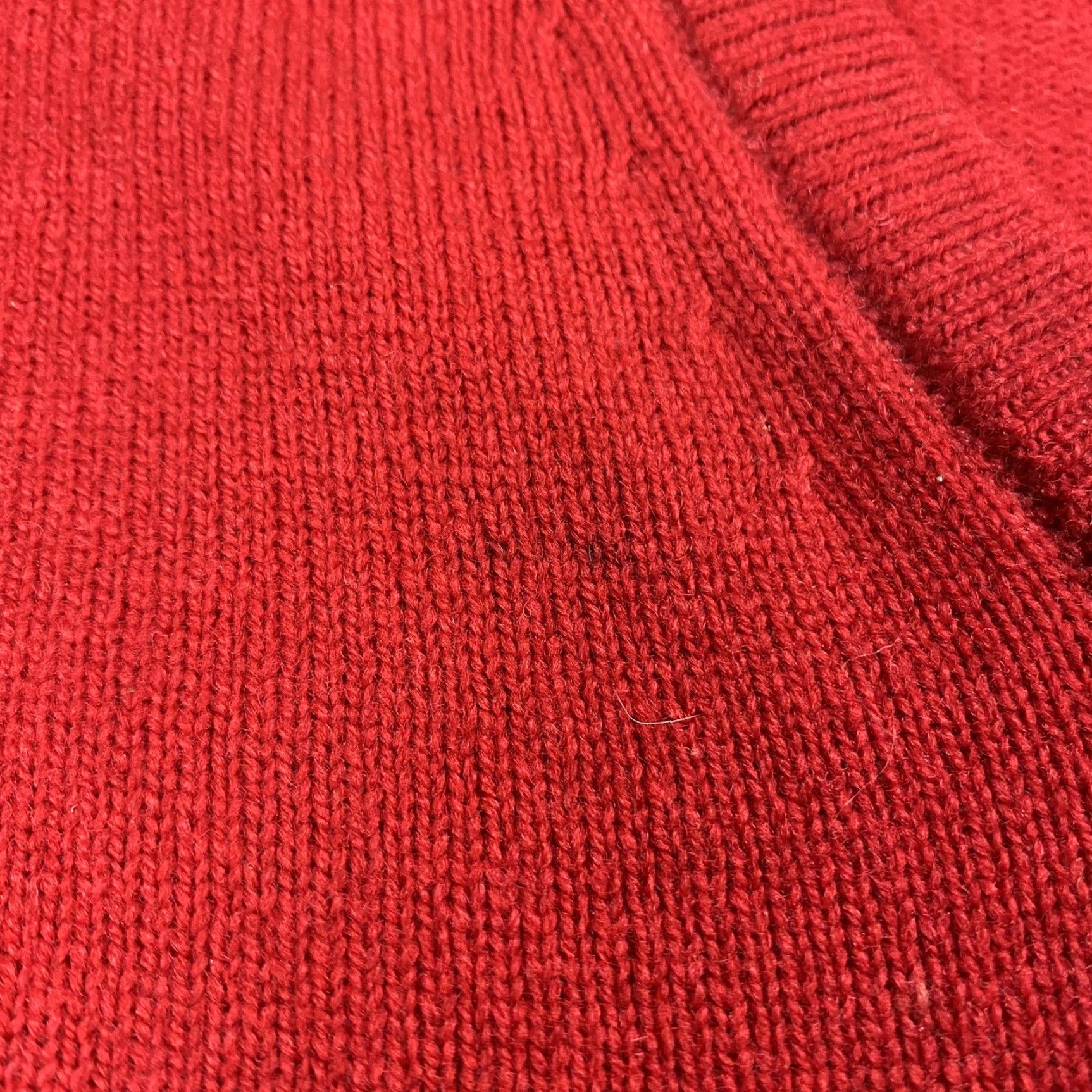 Vintage VINTAGE Allen Solly MENS Sweater XL Red V-Neck Lambswool Long Sleeve Scotland Size US XL / EU 56 / 4 - 3 Thumbnail