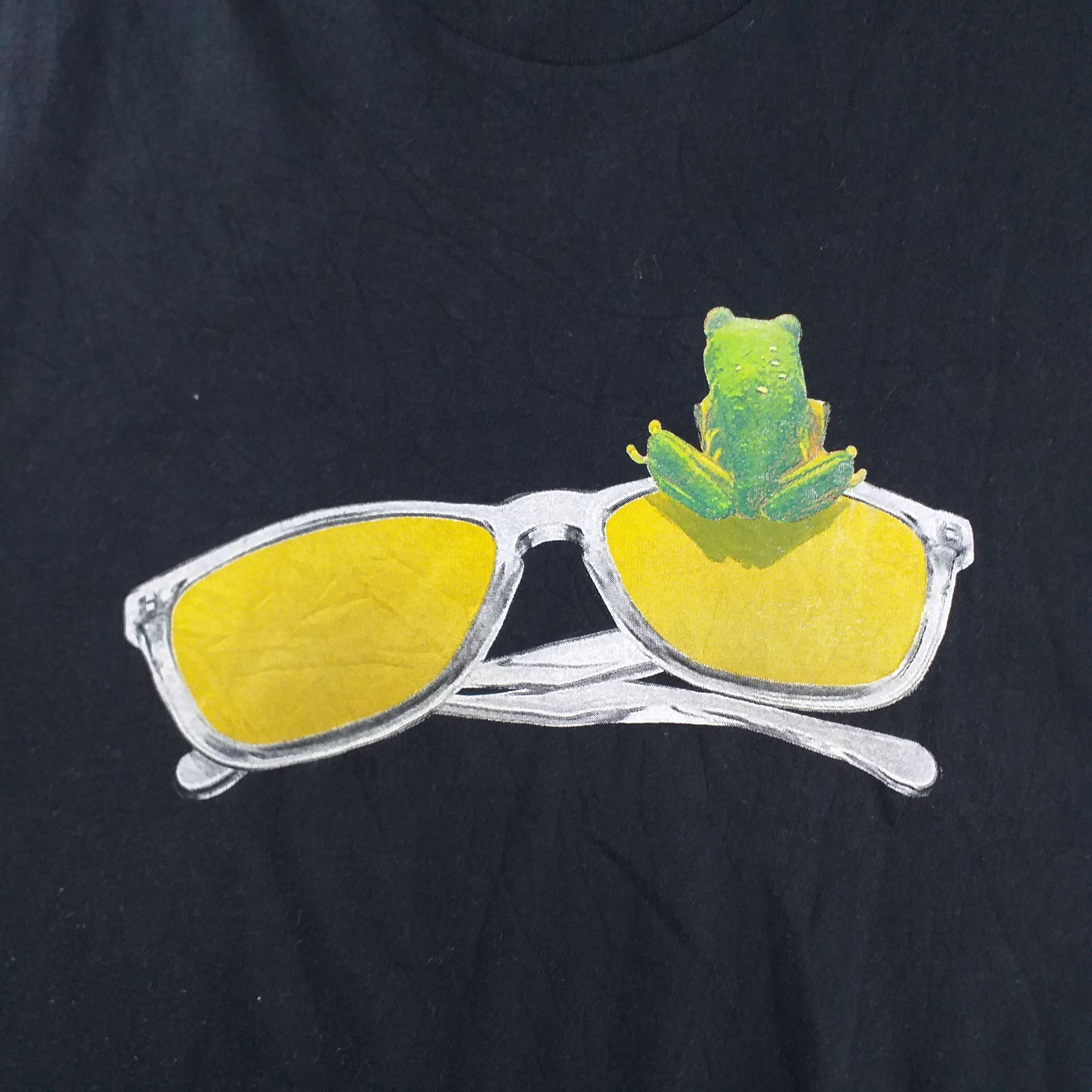 Japanese Brand Vintage Oakley Rare Design Xlarge Tshirt -F041 Size US XL / EU 56 / 4 - 3 Thumbnail