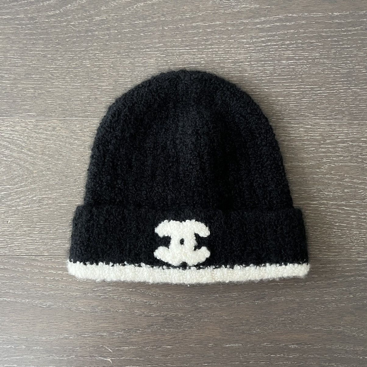 Chanel Cashmere CC Beanie | Grailed
