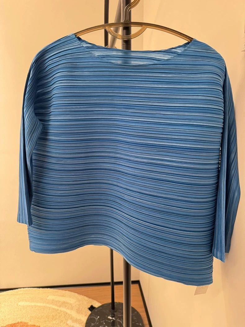 Issey Miyake issey miyake size:one size Blue pleated long sleeves Size XXS / US 00 / IT 34 - 2 Thumbnail