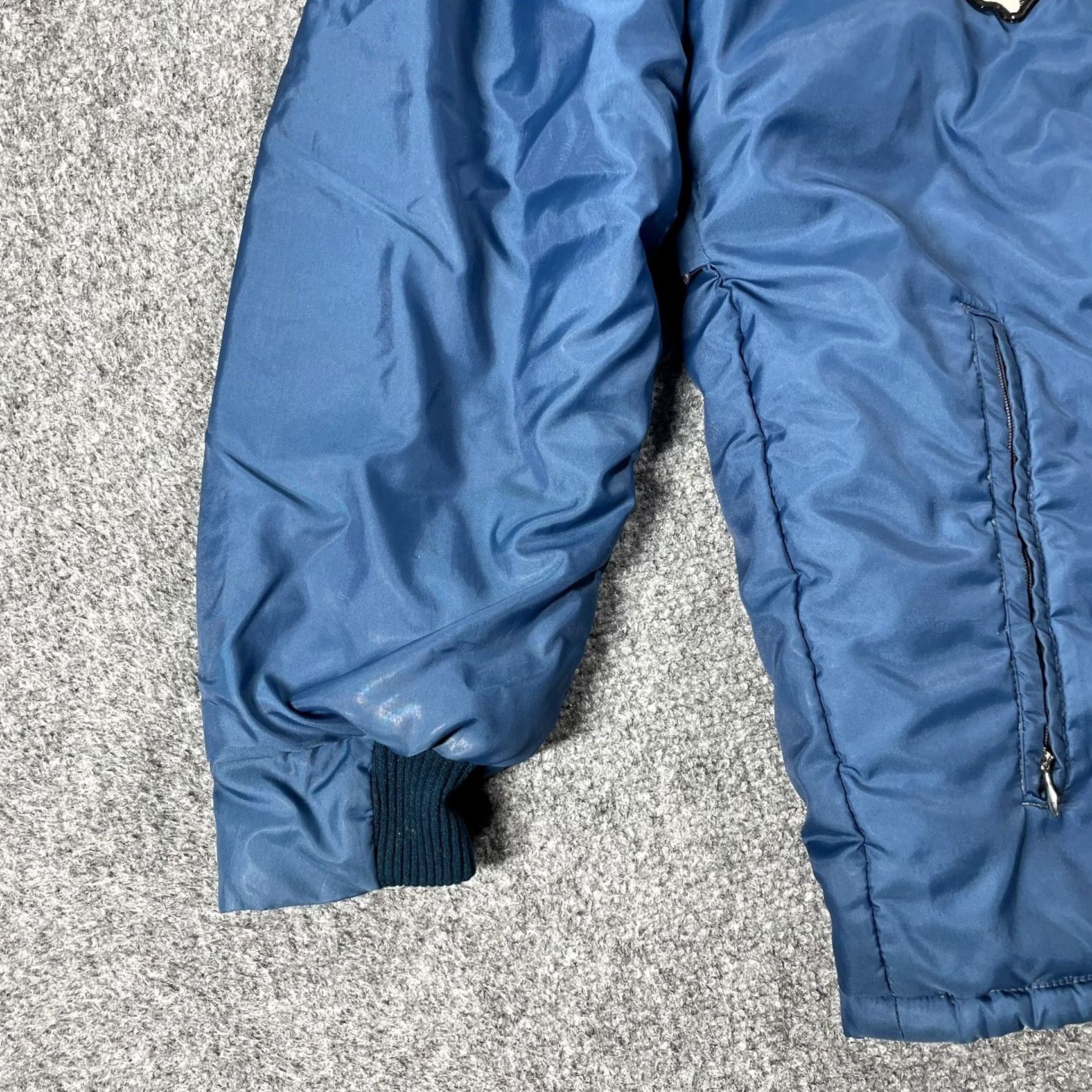 Vintage VINTAGE Matt Andrews Ski Jacket Small Souvenir Patch 1970s Nylon Puffer Blue Outdoor Mens Size US S / EU 44-46 / 1 - 6 Thumbnail