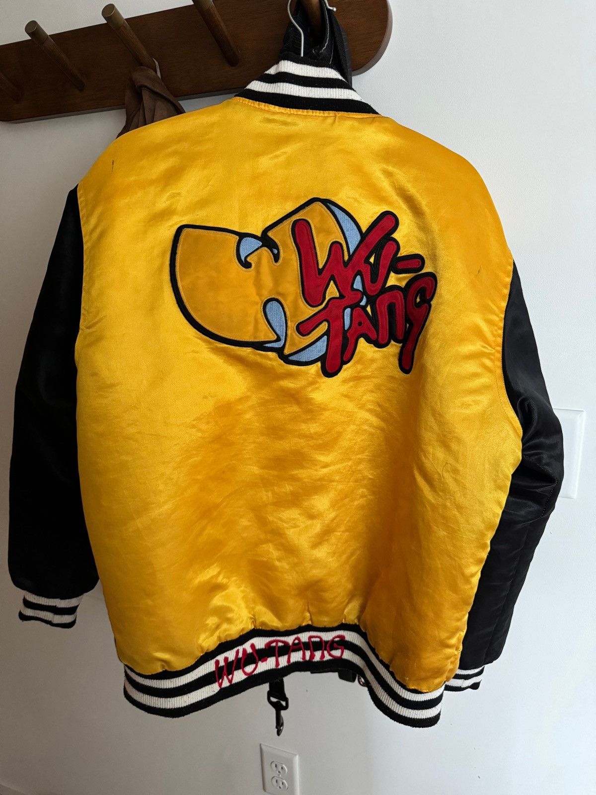 Vintage Vintage Wu-Tang Clan Varsity Jacket – (Rare 90s Throwback) Size US L / EU 52-54 / 3 - 2 Thumbnail