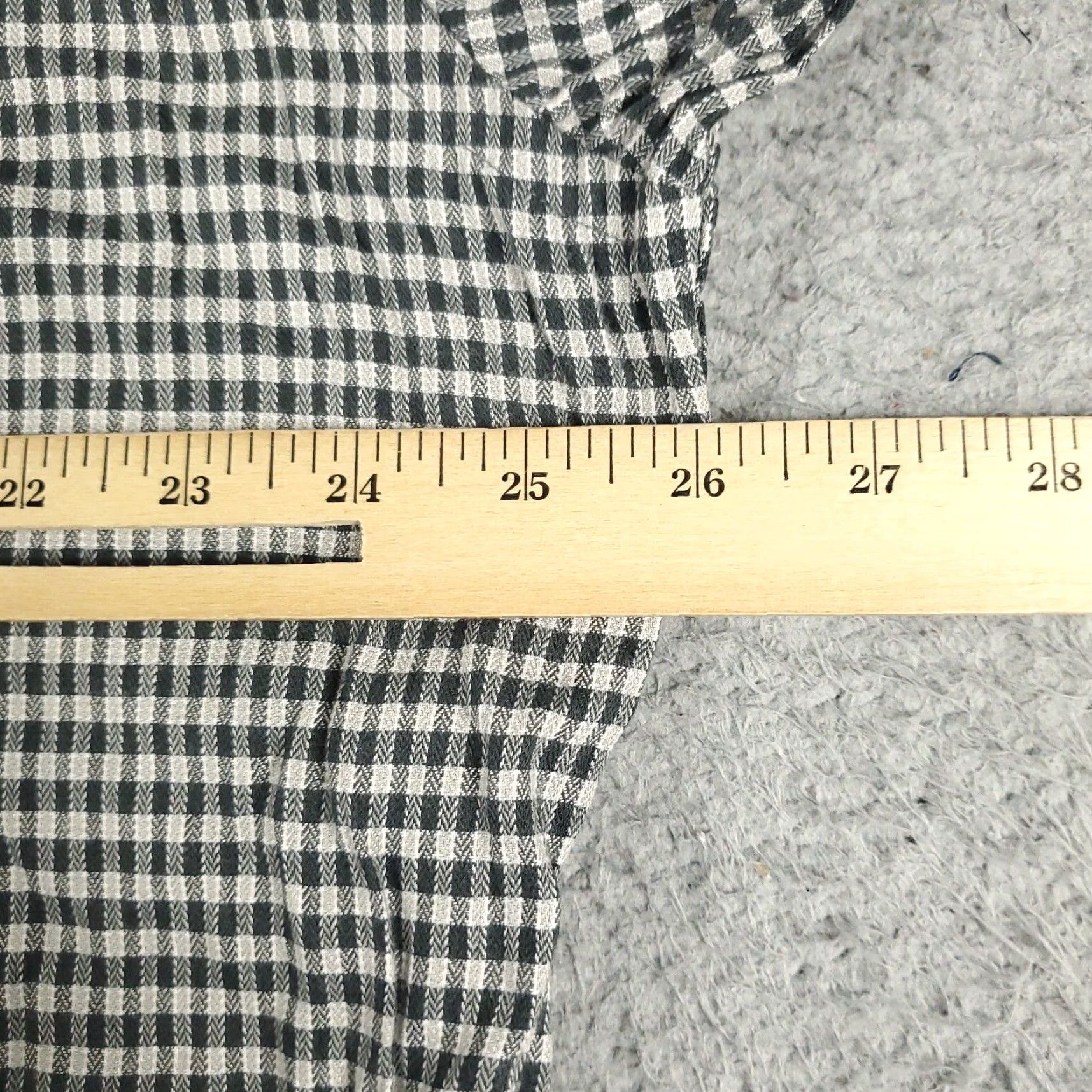 Vintage Greg Norman Shirt Men XL Gray Check Button-Up Long Sleeve Casual Button-Front Shirt - Cotton, Regular Fit Size US XL / EU 56 / 4 - 5 Thumbnail