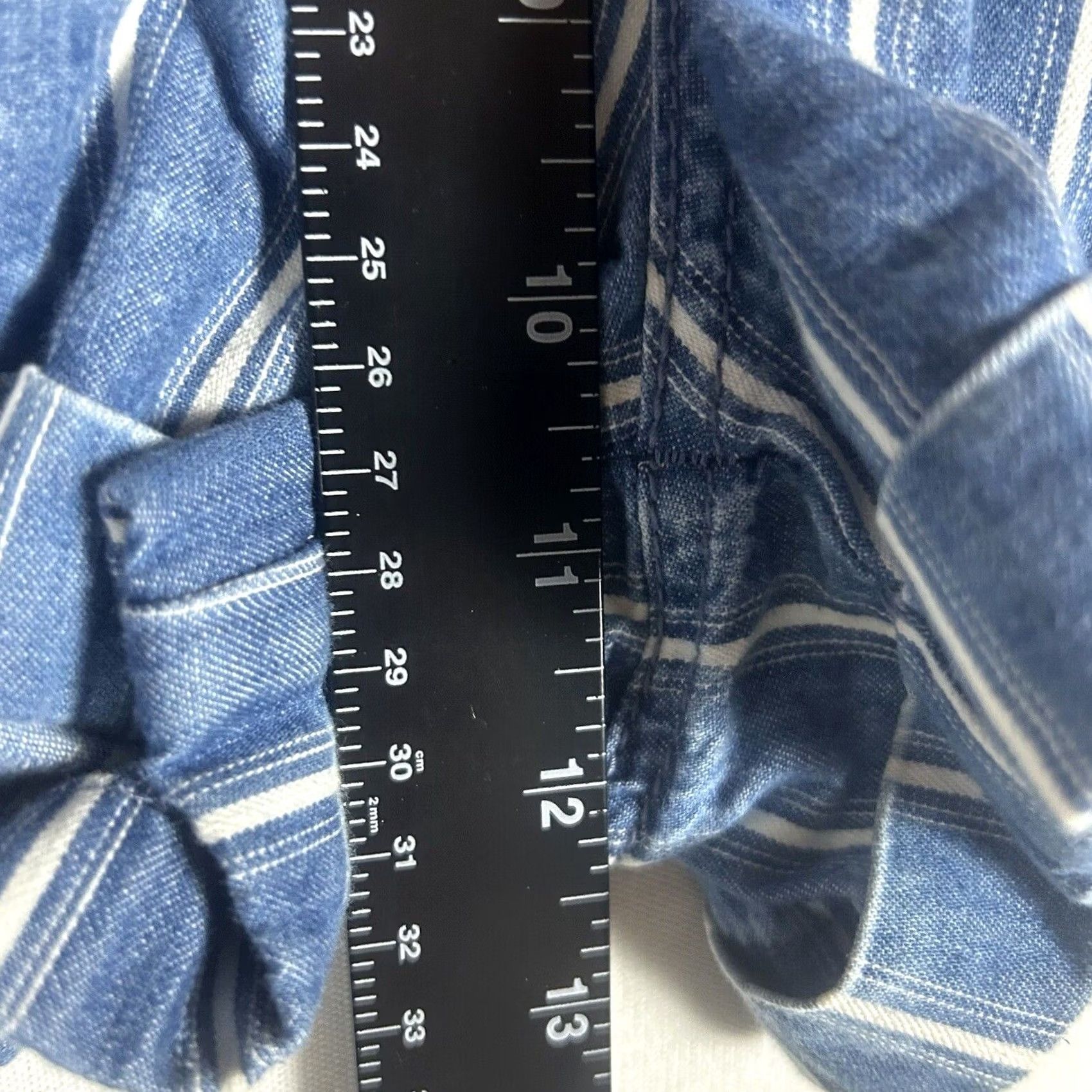 American Eagle Outfitters American Eagle Outfitters Jean Shorts Womens Size 2 Blue Striped Mom Style 2.5" Inseam AEO Size 26" / US 2 / IT 38 - 5 Thumbnail
