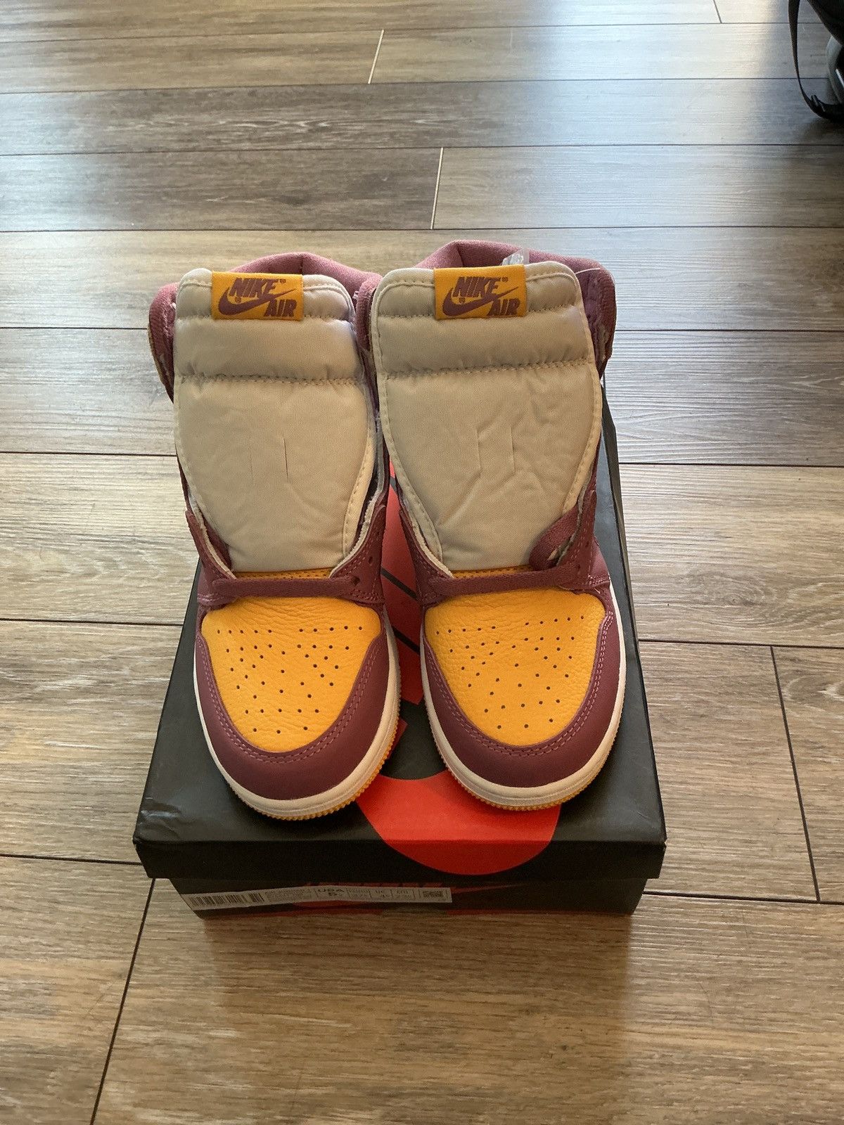 Jordan Brand Air Jordan 1 Brotherhood Size US 6.5 / IT 36.5 - 3 Thumbnail