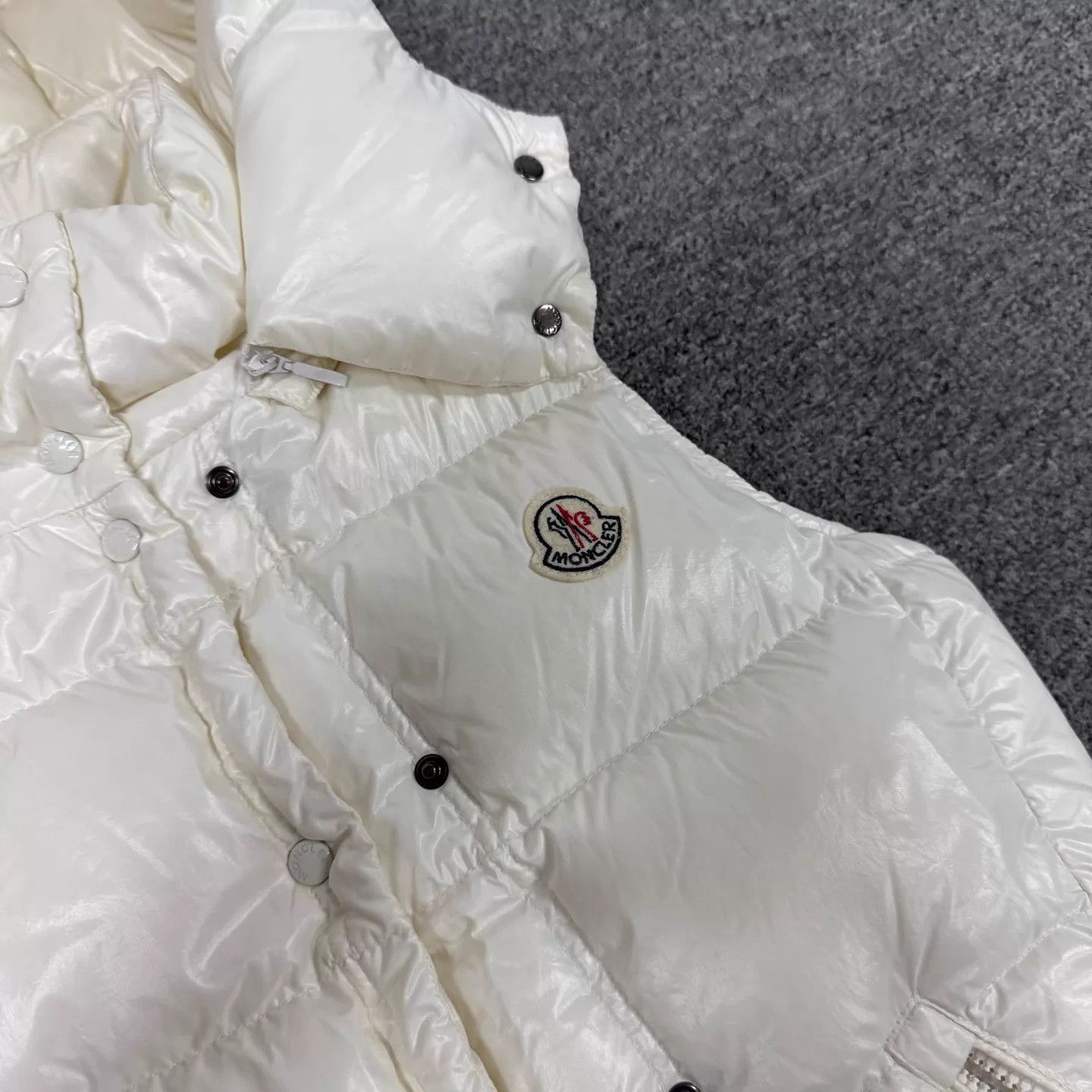 Moncler Moncler White Shiny Hooded Down Vest 0 99 New Size XS / US 0-2 / IT 36-38 - 4 Thumbnail