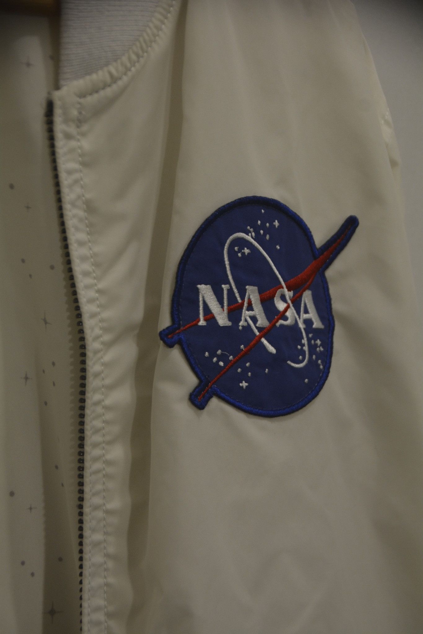 Alpha Industries Alpha Industries NASA MA-1 Flight Jacket White Bomber Size US L / EU 52-54 / 3 - 6 Thumbnail