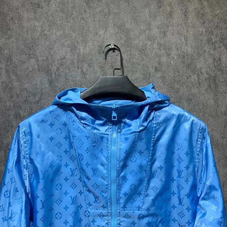 Louis Vuitton Louis Vuitton Pin, double-sided, full print jacket 2501-Nex Size US M / EU 48-50 / 2 - 7 Thumbnail