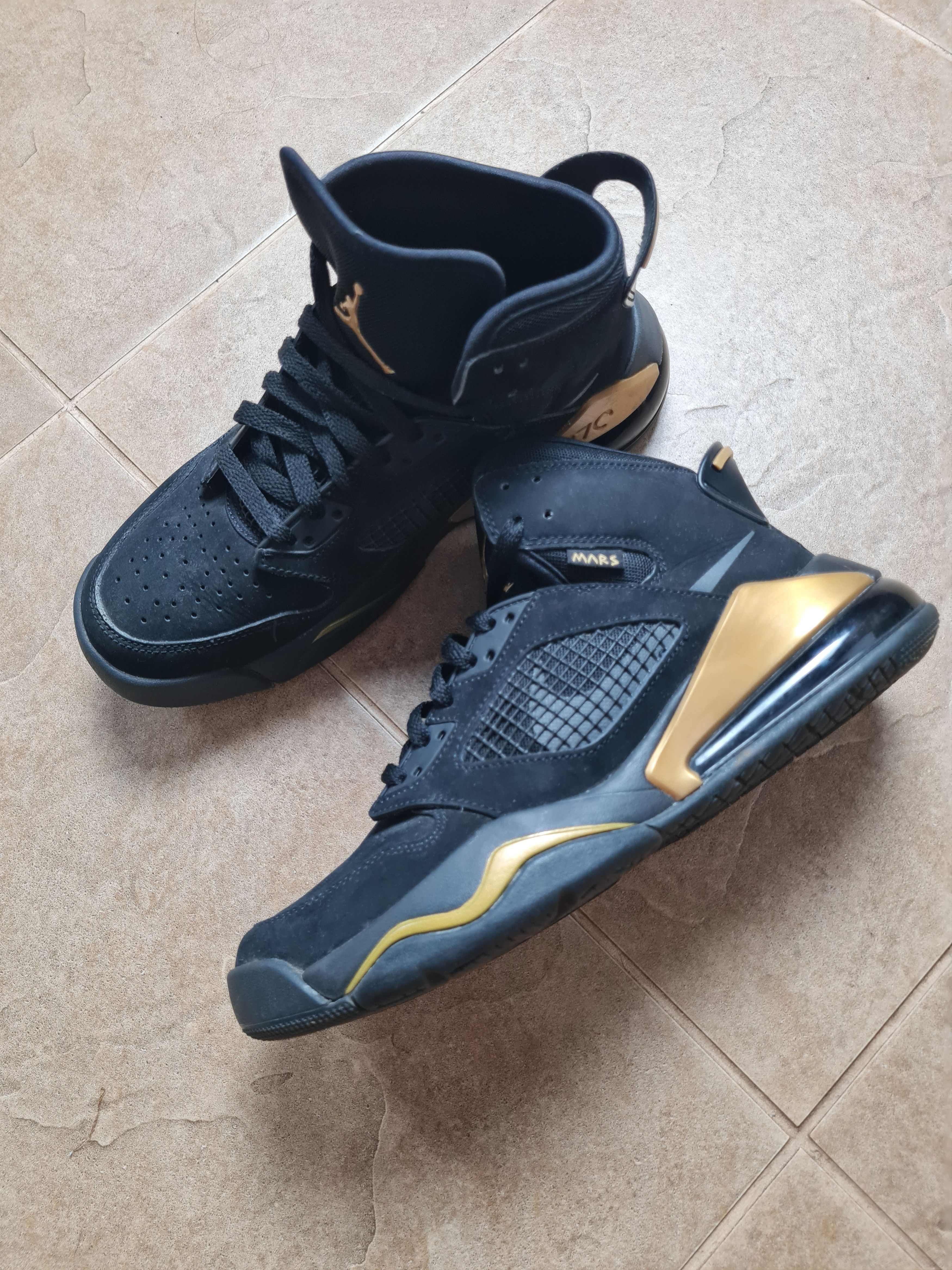 Nike Nike Air Jordan Mars 270 Mens Black/Gold CD7070-007 SZ US7 Size US 7 / EU 40 - 2 Thumbnail